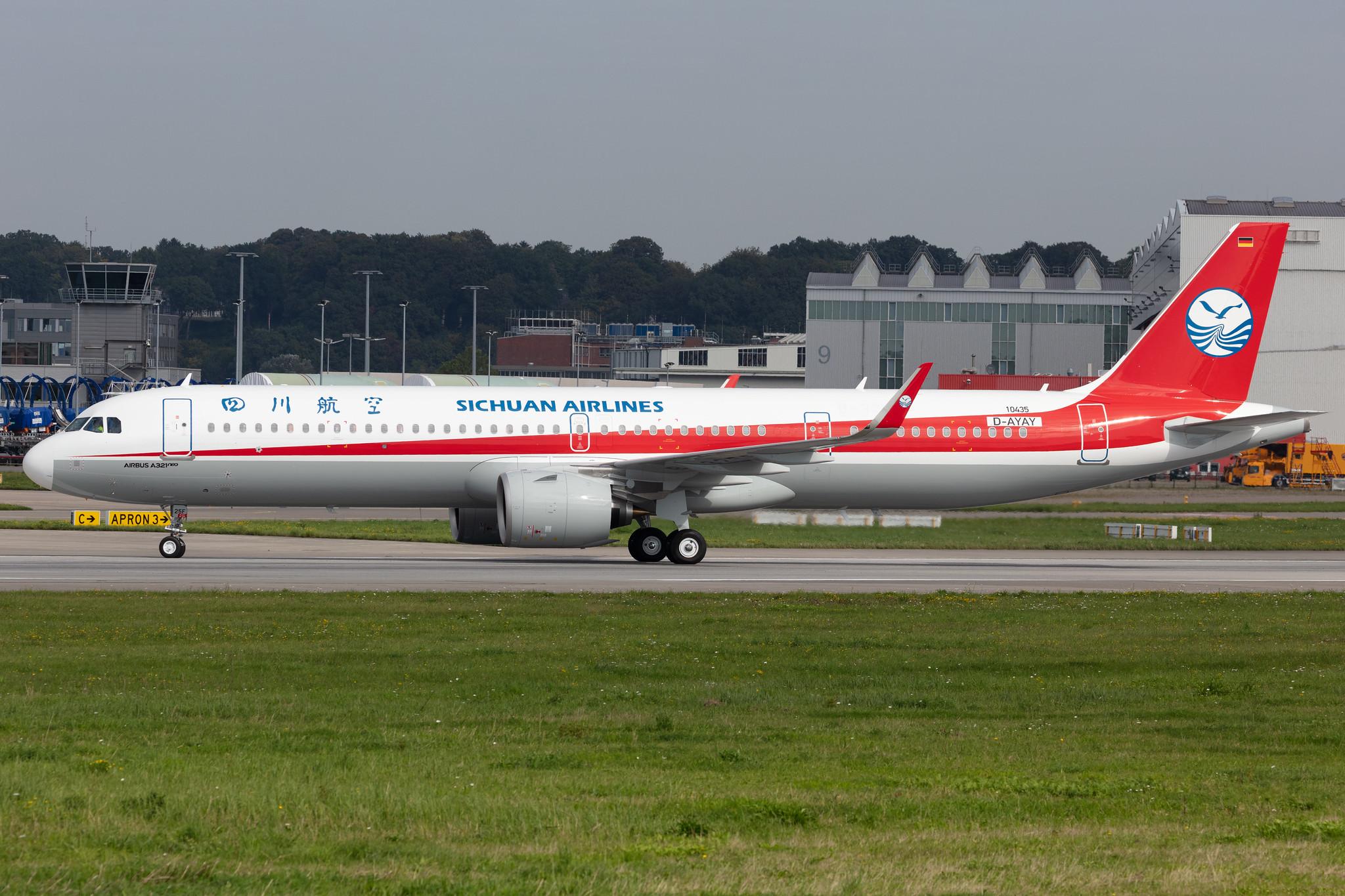 Hamburg Finkenwerder: Sichuan Airlines (3U / CSC) |  Airbus A321-271NX A21N | D-AYAY (B-325F) | MSN 10435
