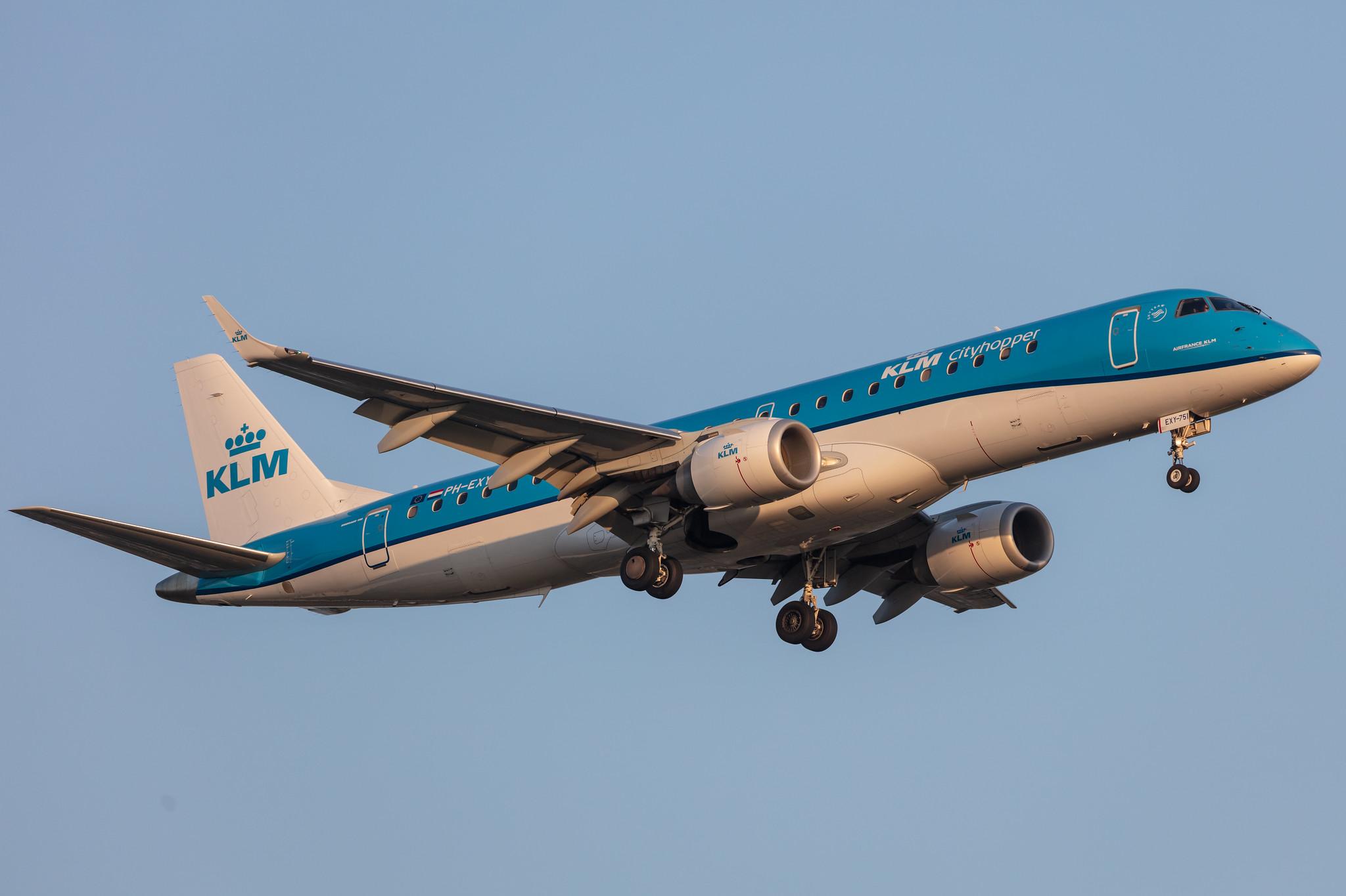 Amsterdam Schiphol: KLM (KL / KLM) | Operator: KLM Cityhopper |  Embraer E190STD E190 | PH-EXY | MSN 19000751