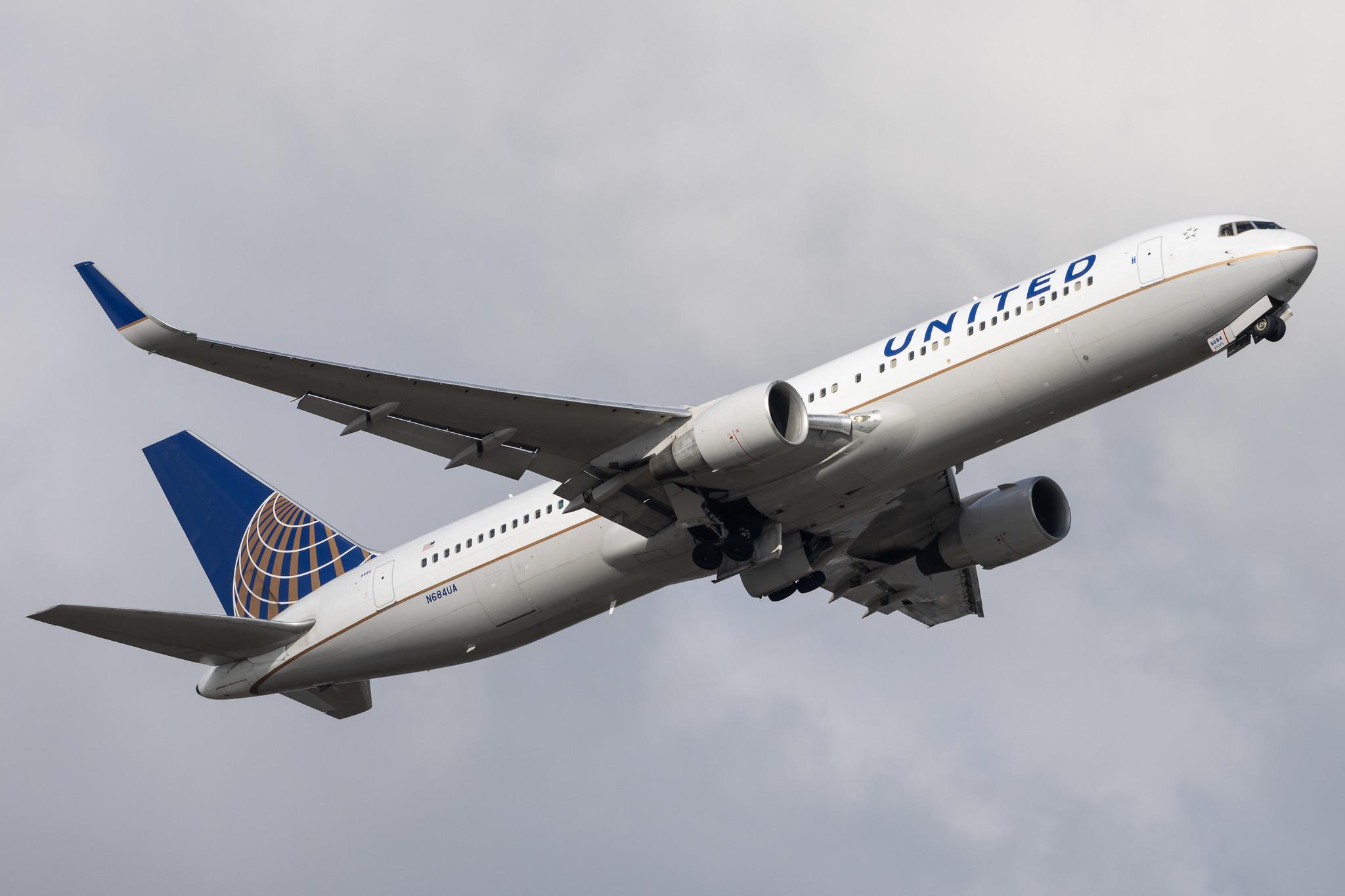 London Heathrow: United Airlines (UA / UAL) |   B763 | N684UA | MSN 33466