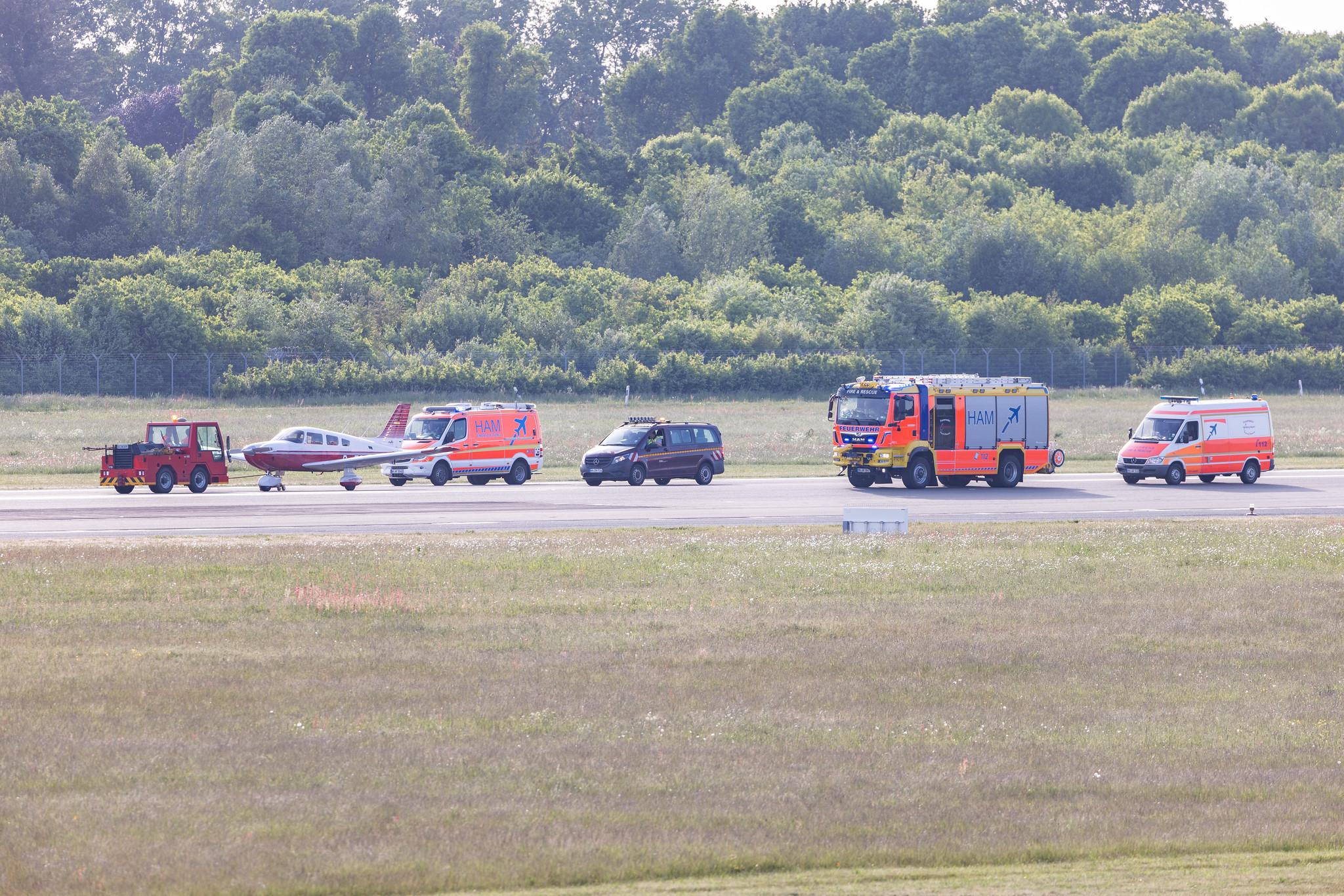 Hamburg Airport: Private Owner |  Piper PA-28-181 Archer III P28R | D-ESAN | MSN 2843028