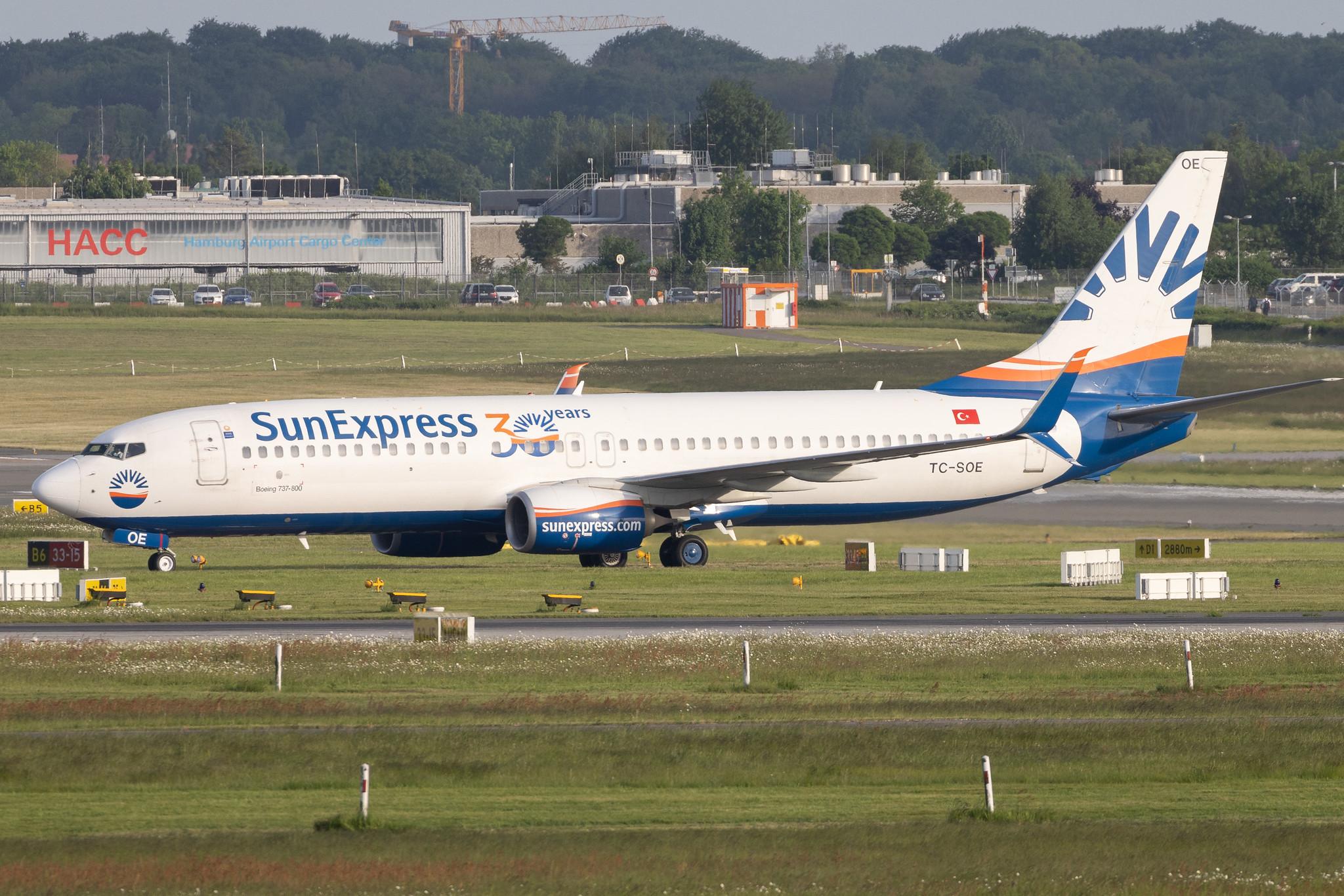 Hamburg Airport: SunExpress (XQ / SXS) |  Boeing 737-8HC B738 | TC-SOE | MSN 61177