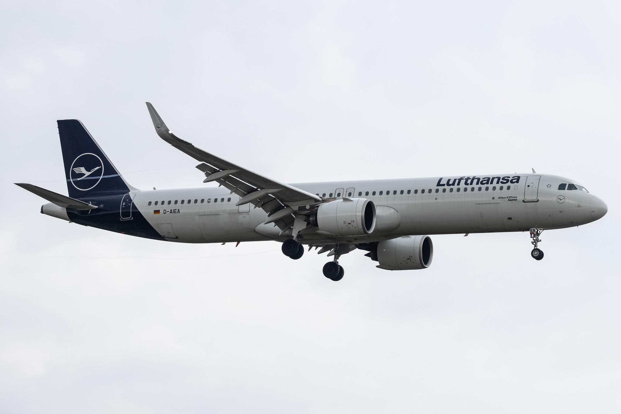 Hamburg Airport: Lufthansa (LH / DLH) |  Airbus A321-271NX A21N | D-AIEA | MSN 8761