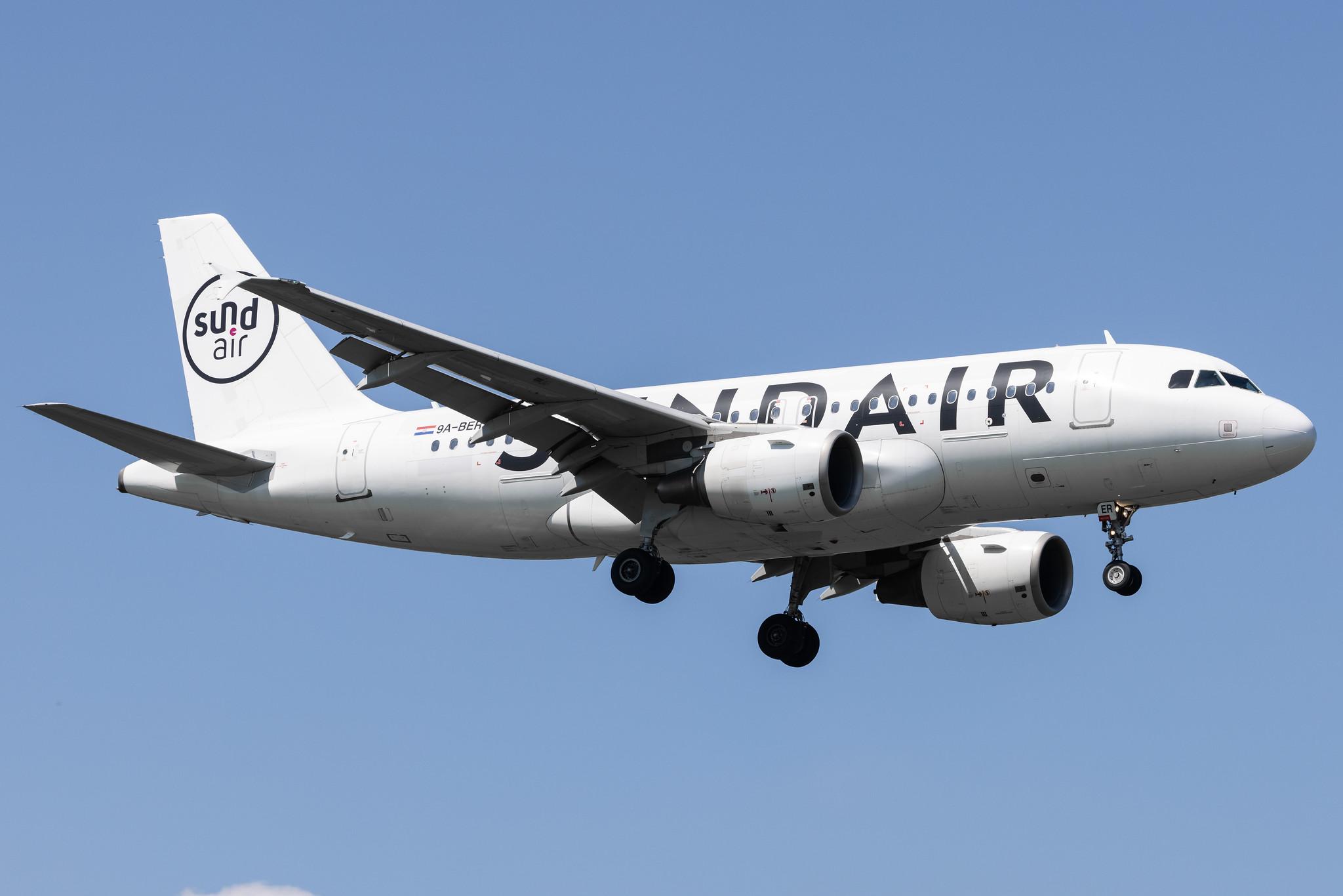 Flughafen Lübeck: Sundair (SR / SDR) | Operator: Fly Air41 |  Airbus A319-112 A319 | 9A-BER | MSN 3950