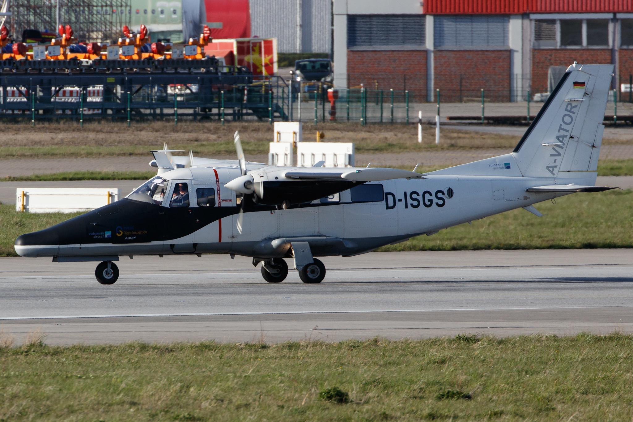 Hamburg Finkenwerder: Private owner |  Partenavia AP-68TP-600 Viator VTOR | D-ISGS | MSN 9010