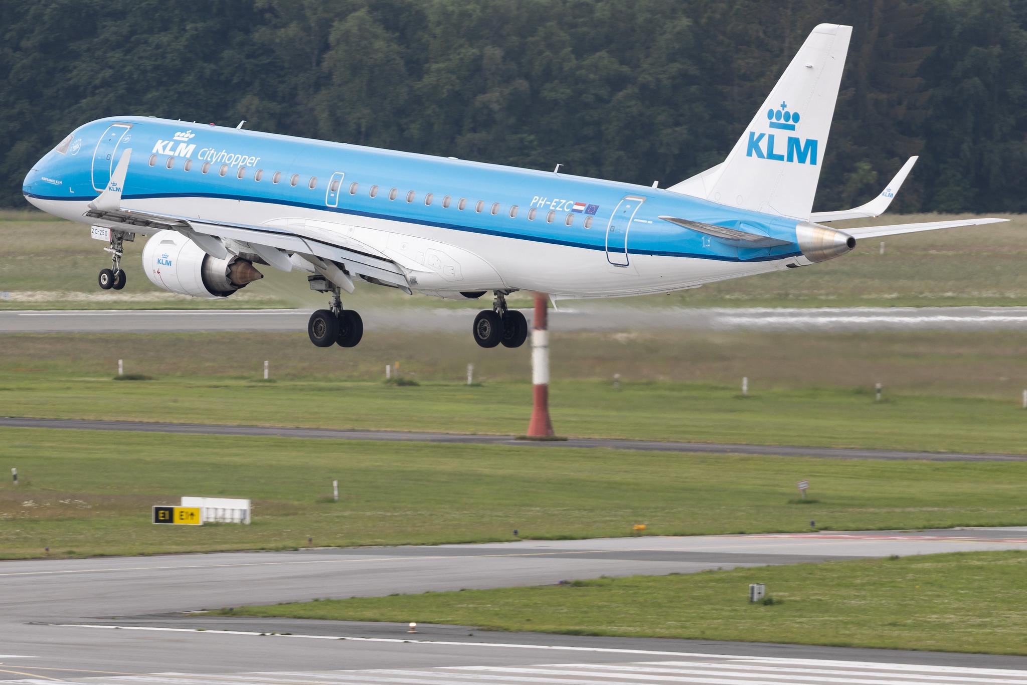 Hamburg Airport: KLM (KL / KLM) | Operator: KLM Cityhopper |  Embraer E190STD E190 | PH-EZC | MSN 19000250
