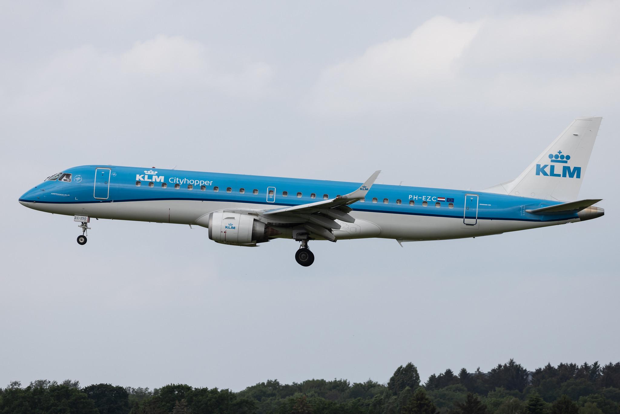 Hamburg Airport: KLM (KL / KLM) | Operator: KLM Cityhopper |  Embraer E190STD E190 | PH-EZC | MSN 19000250