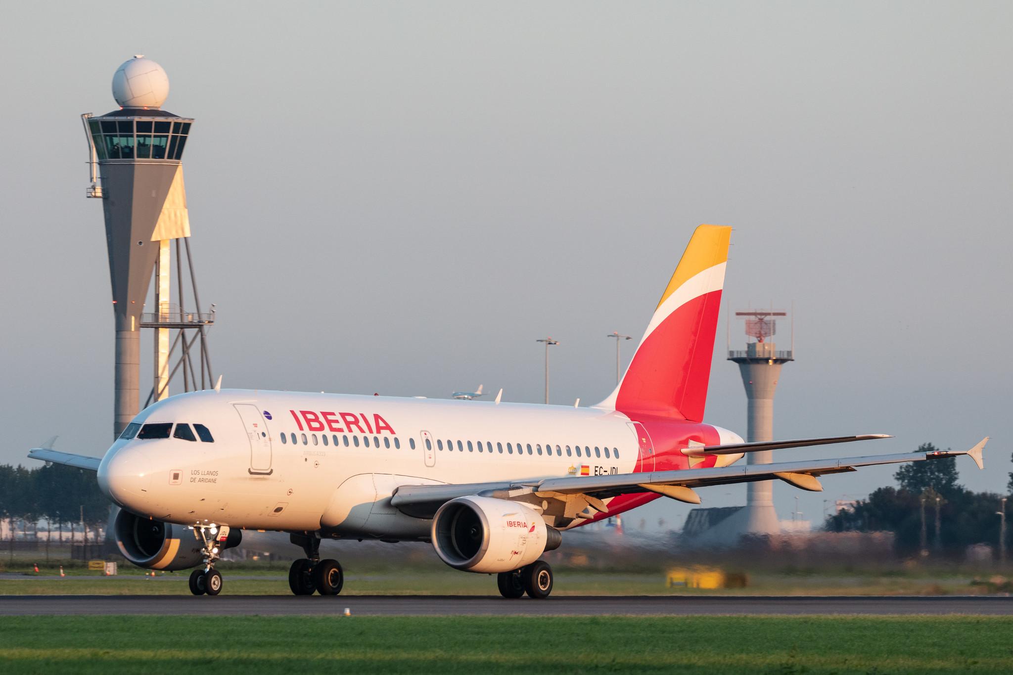 Amsterdam Schiphol: Iberia (IB / IBE) |  Airbus A319-111 A319 | EC-JDL | MSN 2365