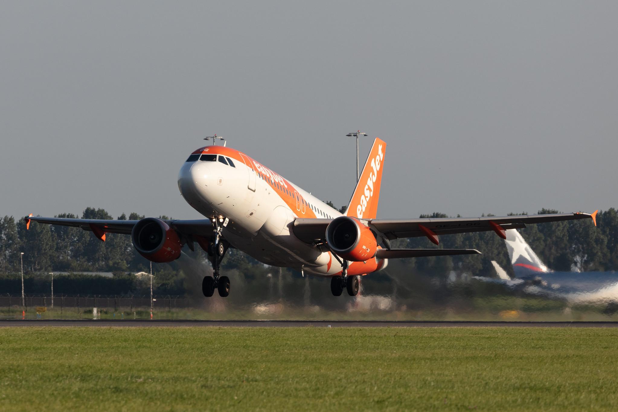 Amsterdam Schiphol: easyJet (U2 / EZY) | Operator: easyJet Europe |  Airbus A319-111 A319 | OE-LQG | MSN 4076