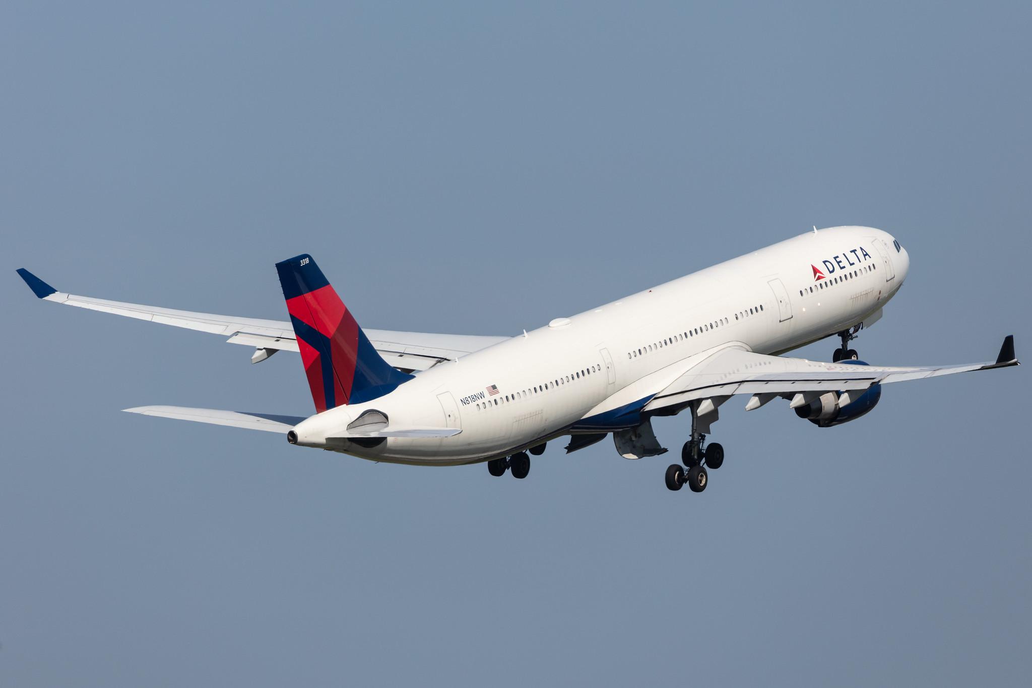 Amsterdam Schiphol: Delta Air Lines (DL / DAL) |  Airbus A330-323 A333 | N818NW | MSN 0857