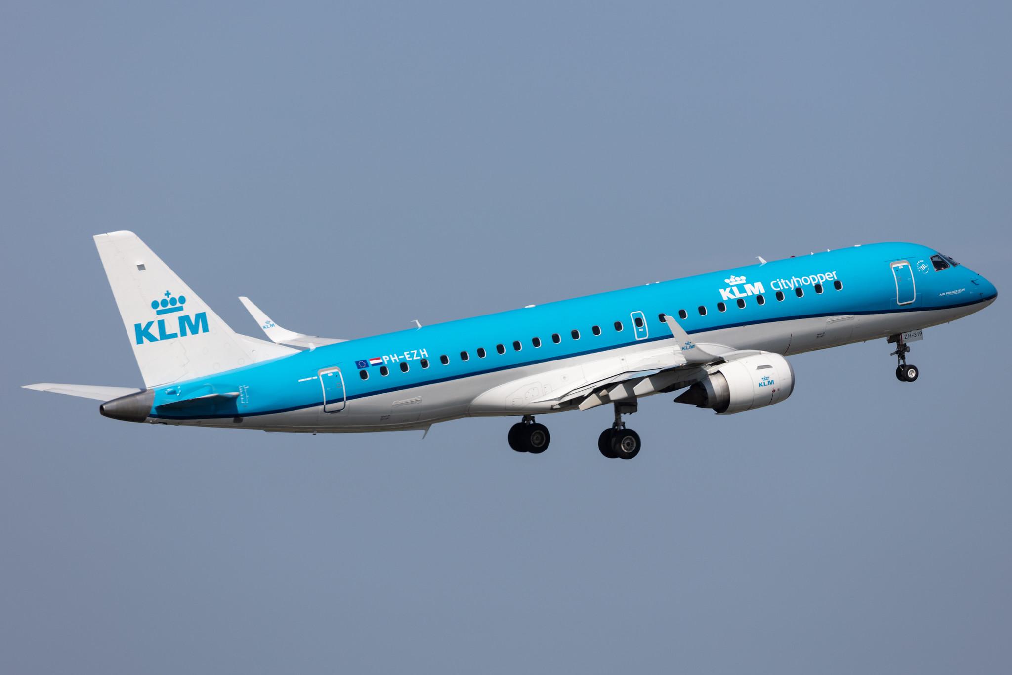 Amsterdam Schiphol: KLM (KL / KLM) | Operator: KLM Cityhopper |  Embraer E190STD E190 | PH-EZH | MSN 19000319