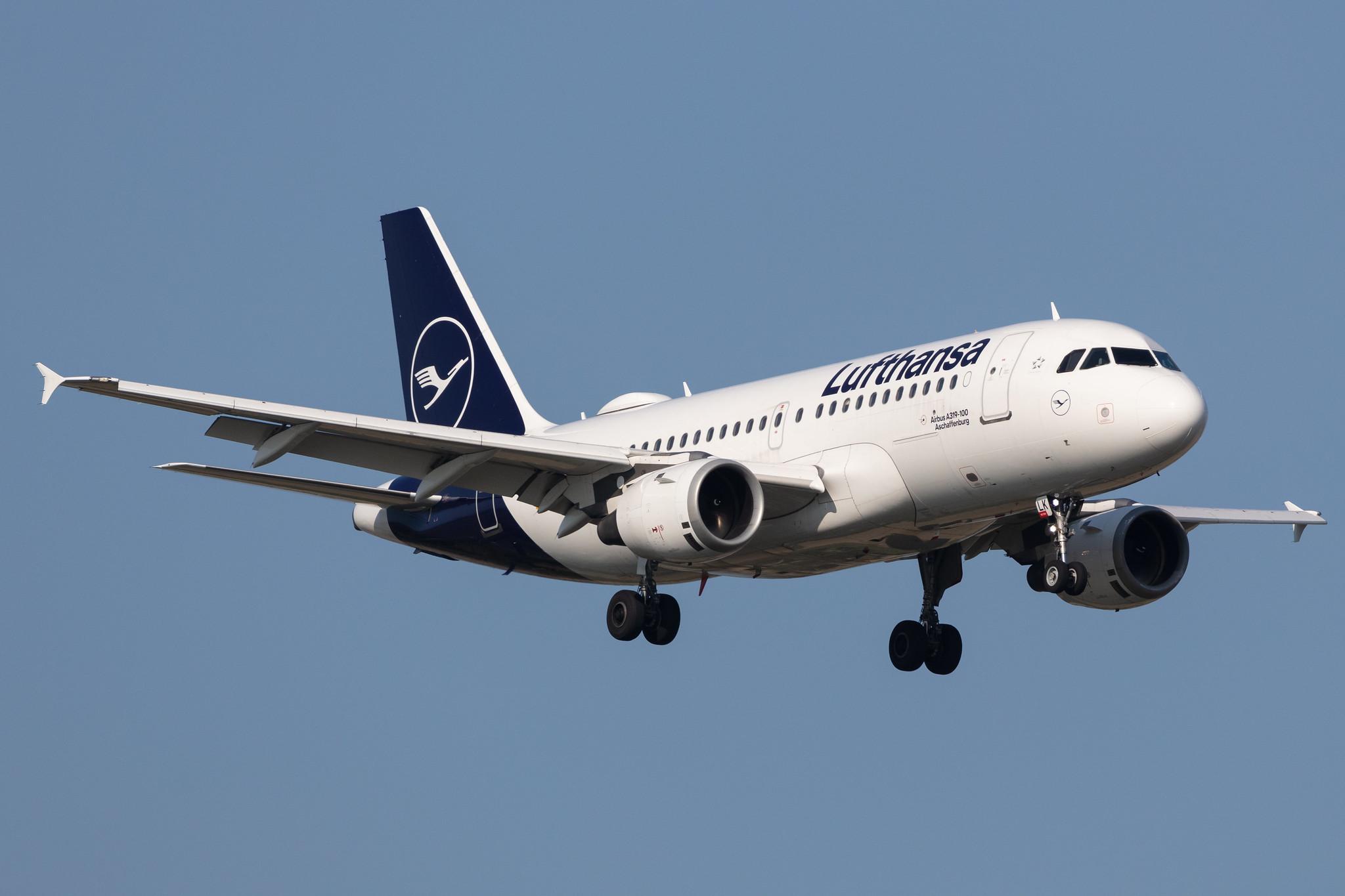 Amsterdam Schiphol: Lufthansa (LH / DLH) |  Airbus A319-114 A319 | D-AILK | MSN 0679