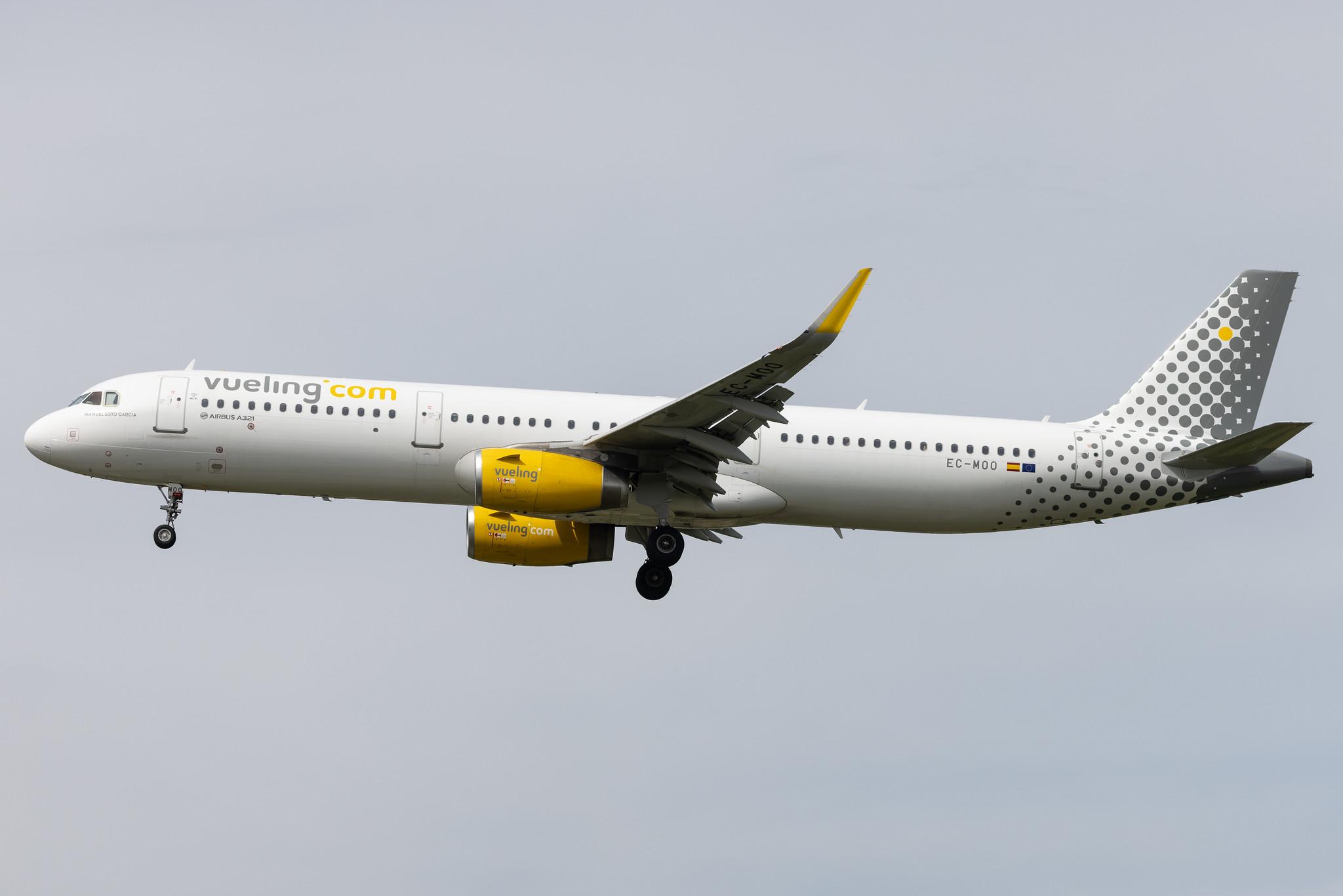 Hamburg Airport: Vueling (VY / VLG) |  Airbus A321-231 A321 | EC-MOO | MSN 07471
