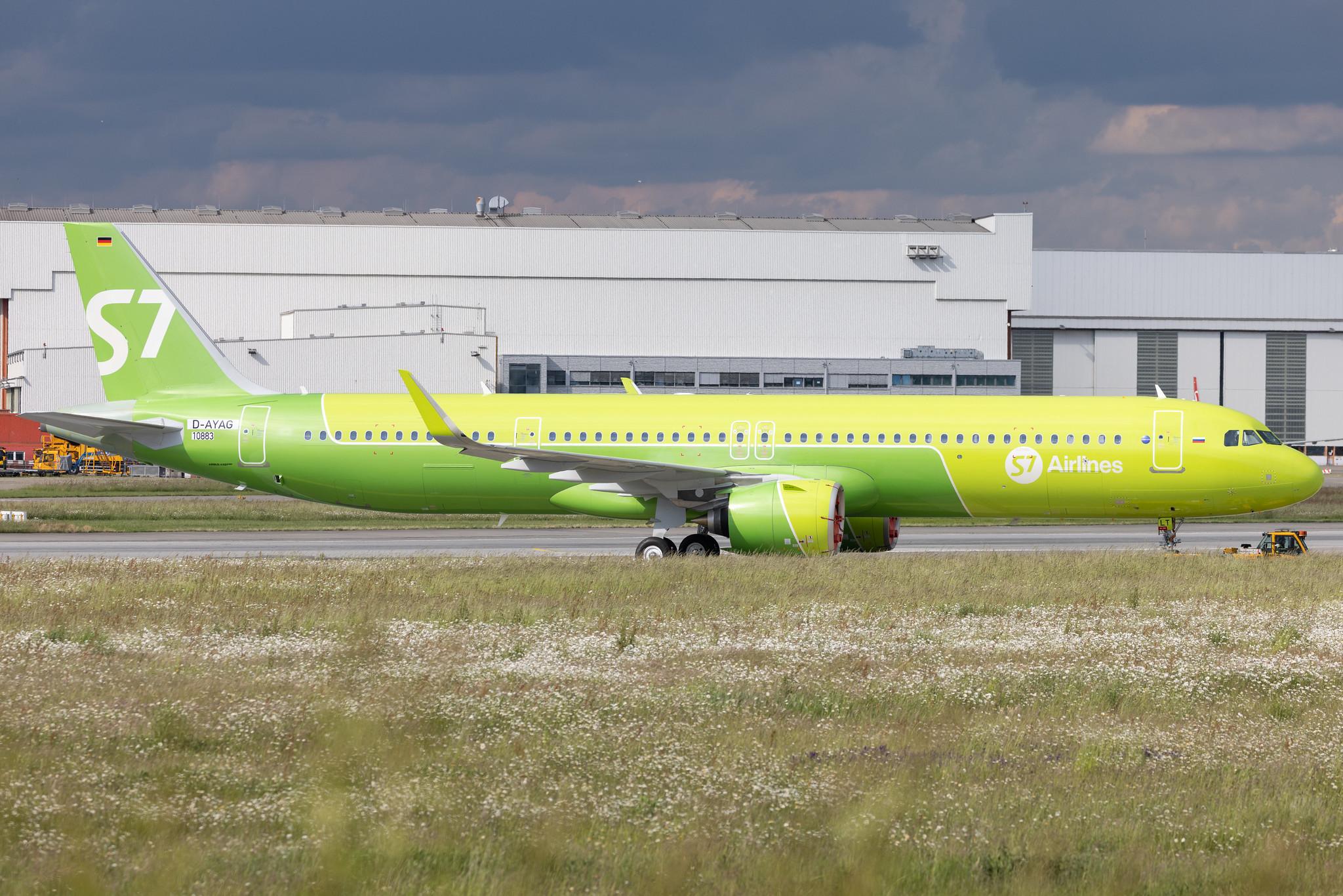 Hamburg Finkenwerder: S7 - Siberia Airlines (S7 / SBI) |  Airbus A321-271NX A21N | D-AYAG | MSN 10883