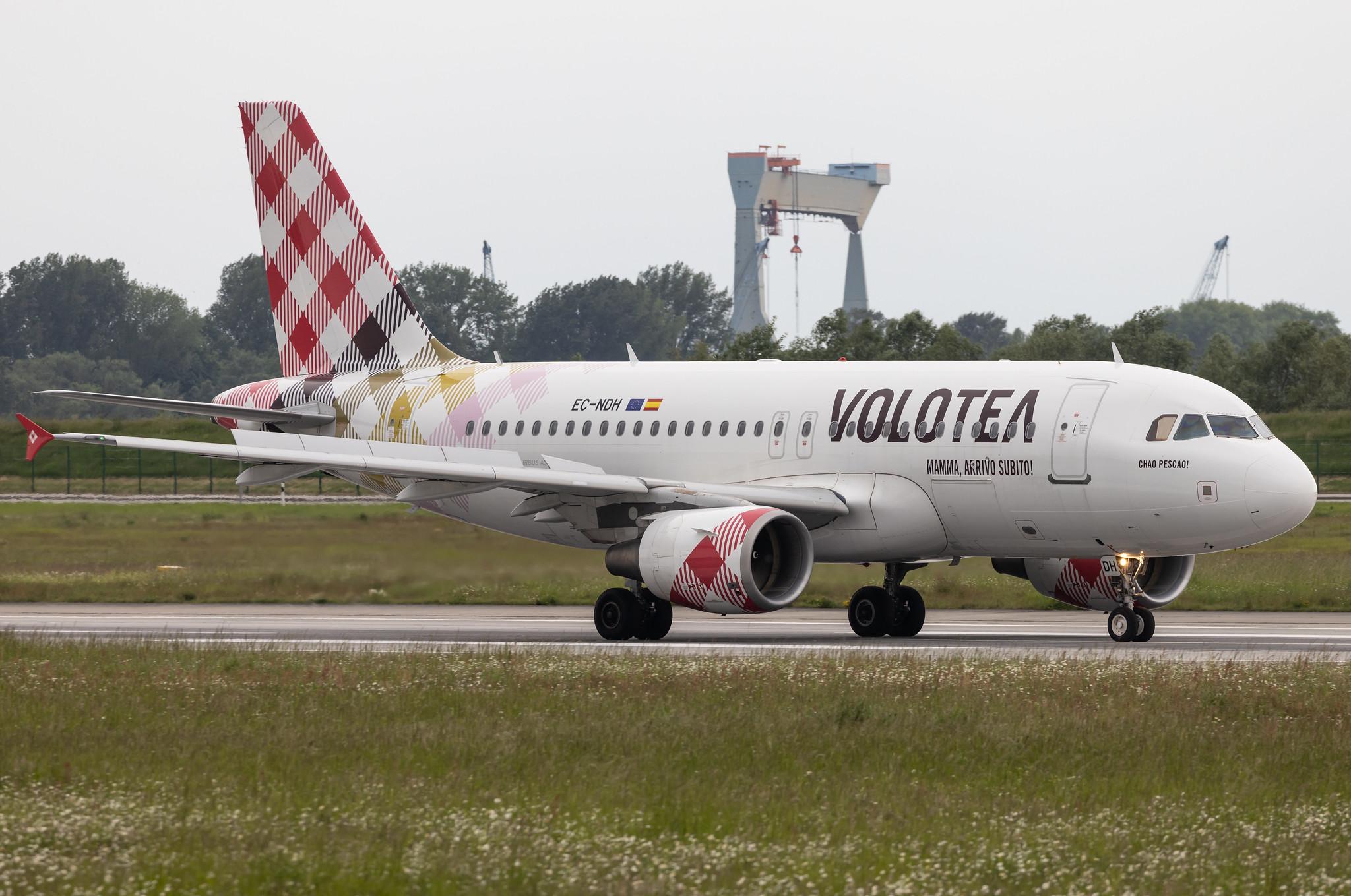 Hamburg Finkenwerder: Volotea (V7 / VOE) |  Airbus A319-111 A319 | EC-NDH | MSN 03403