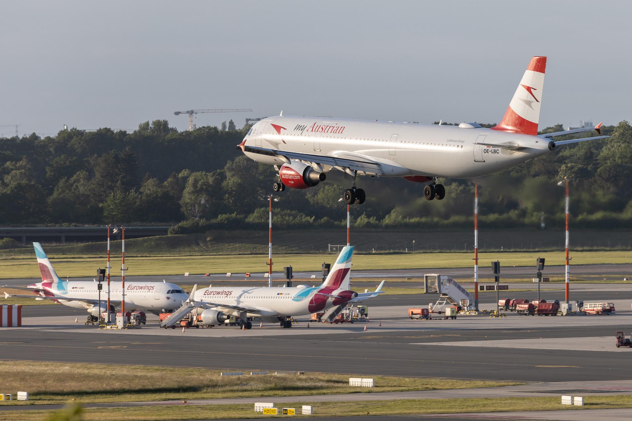 Hamburg Airport: Austrian Airlines (OS / AUA) |  Airbus A321-111 A321 | OE-LBC | MSN 0581
