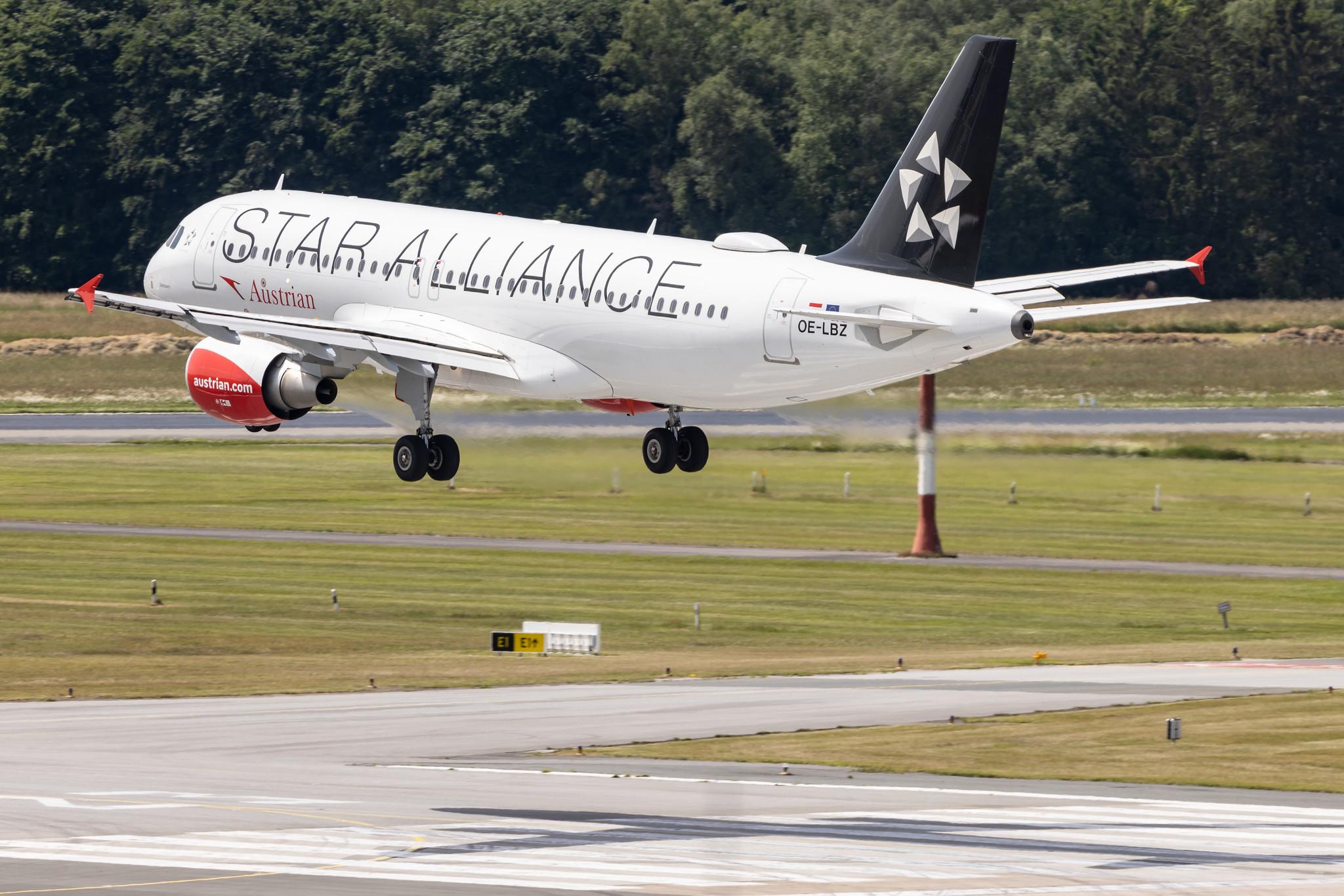 Hamburg Airport: Austrian Airlines (OS / AUA) |  Livery: Star Alliance Livery |  Airbus A320-214 A320 | OE-LBZ | MSN 5181