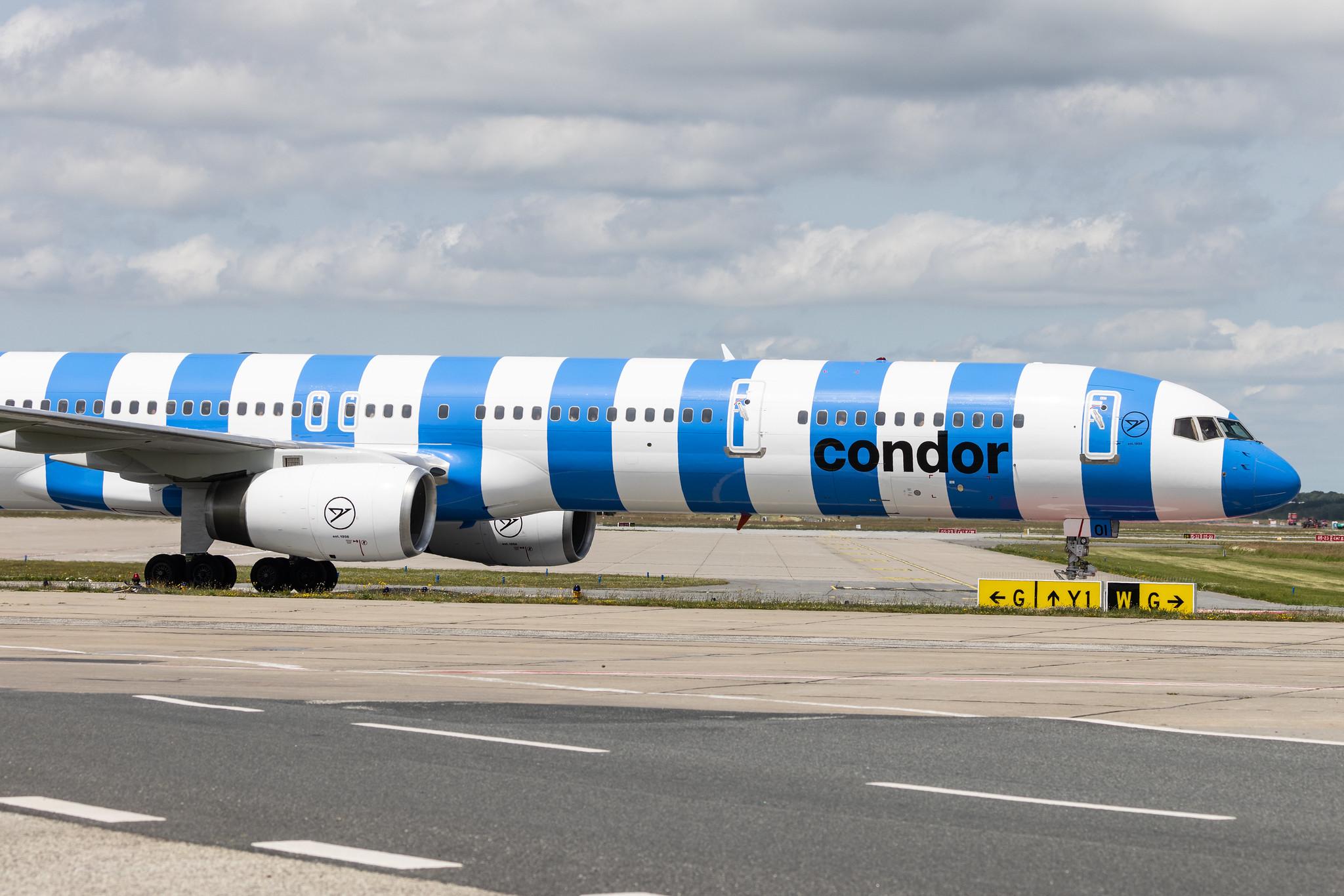 Hamburg Airport: Condor (DE / CFG) |  Boeing 757-330 B753 | D-ABOI | MSN 29018