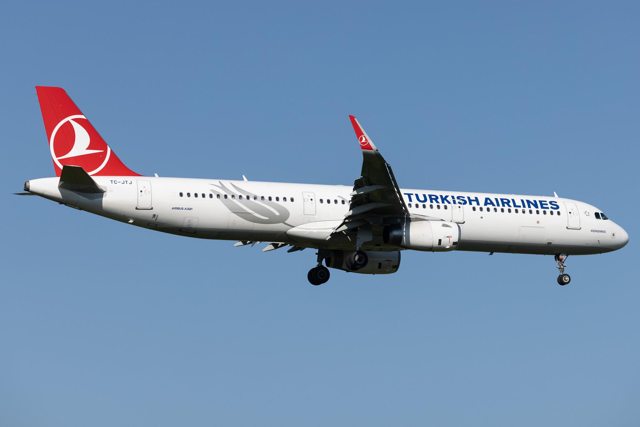 Hamburg Airport: Turkish Airlines (TK / THY) | Airbus A321-231 A321 | TC-JTJ | MSN 7139