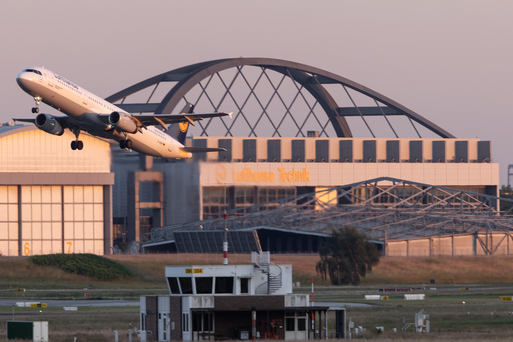 Hamburg Airport: Lufthansa (LH / DLH) | Airbus A321-231 A321 | D-AIDP | MSN 5049