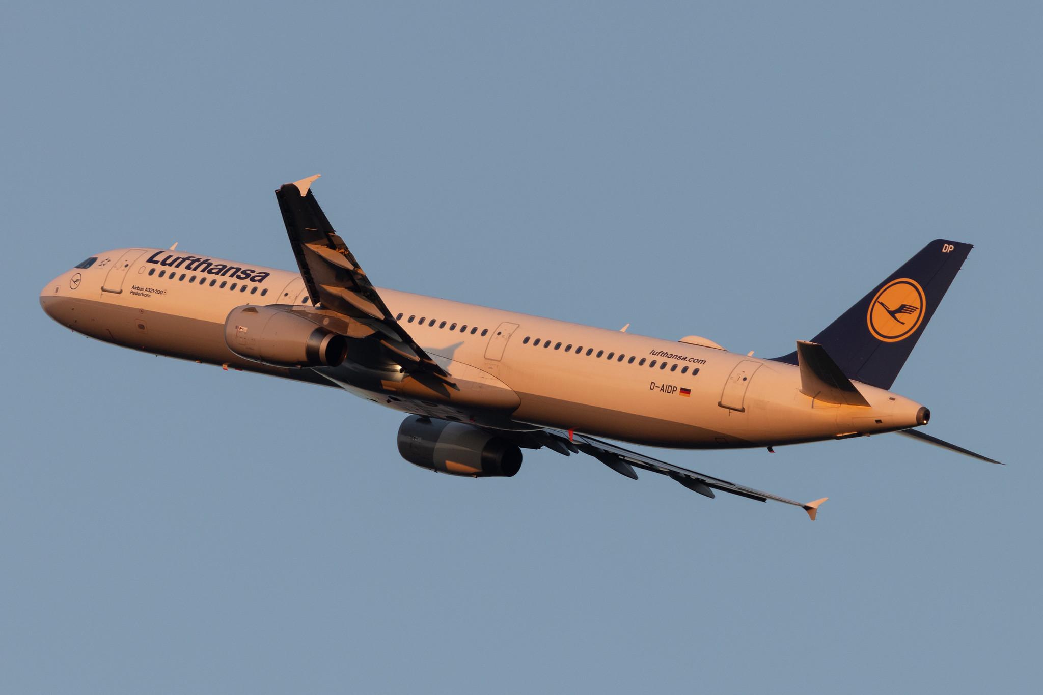 Hamburg Airport: Lufthansa (LH / DLH) | Airbus A321-231 A321 | D-AIDP | MSN 5049