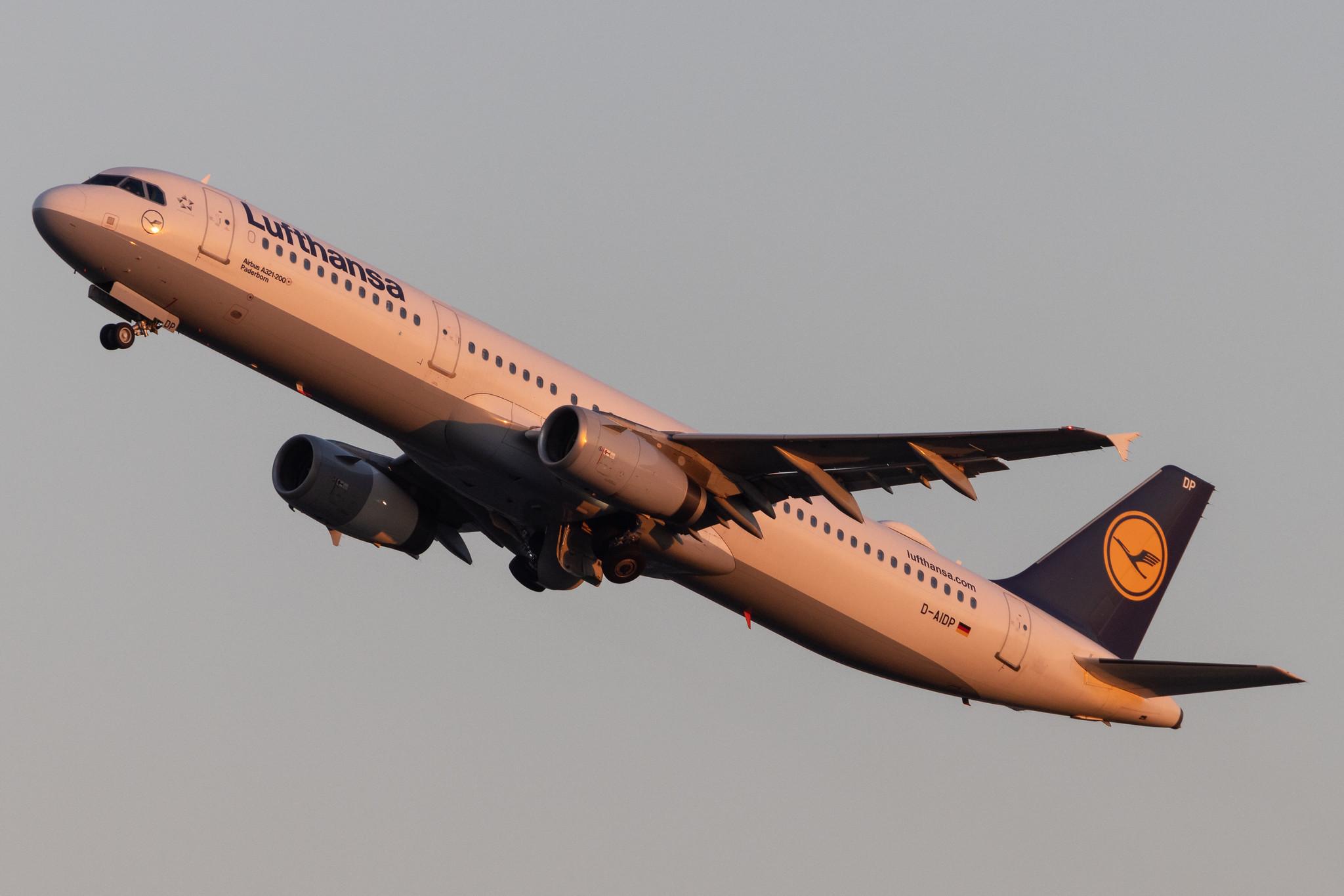 Hamburg Airport: Lufthansa (LH / DLH) | Airbus A321-231 A321 | D-AIDP | MSN 5049
