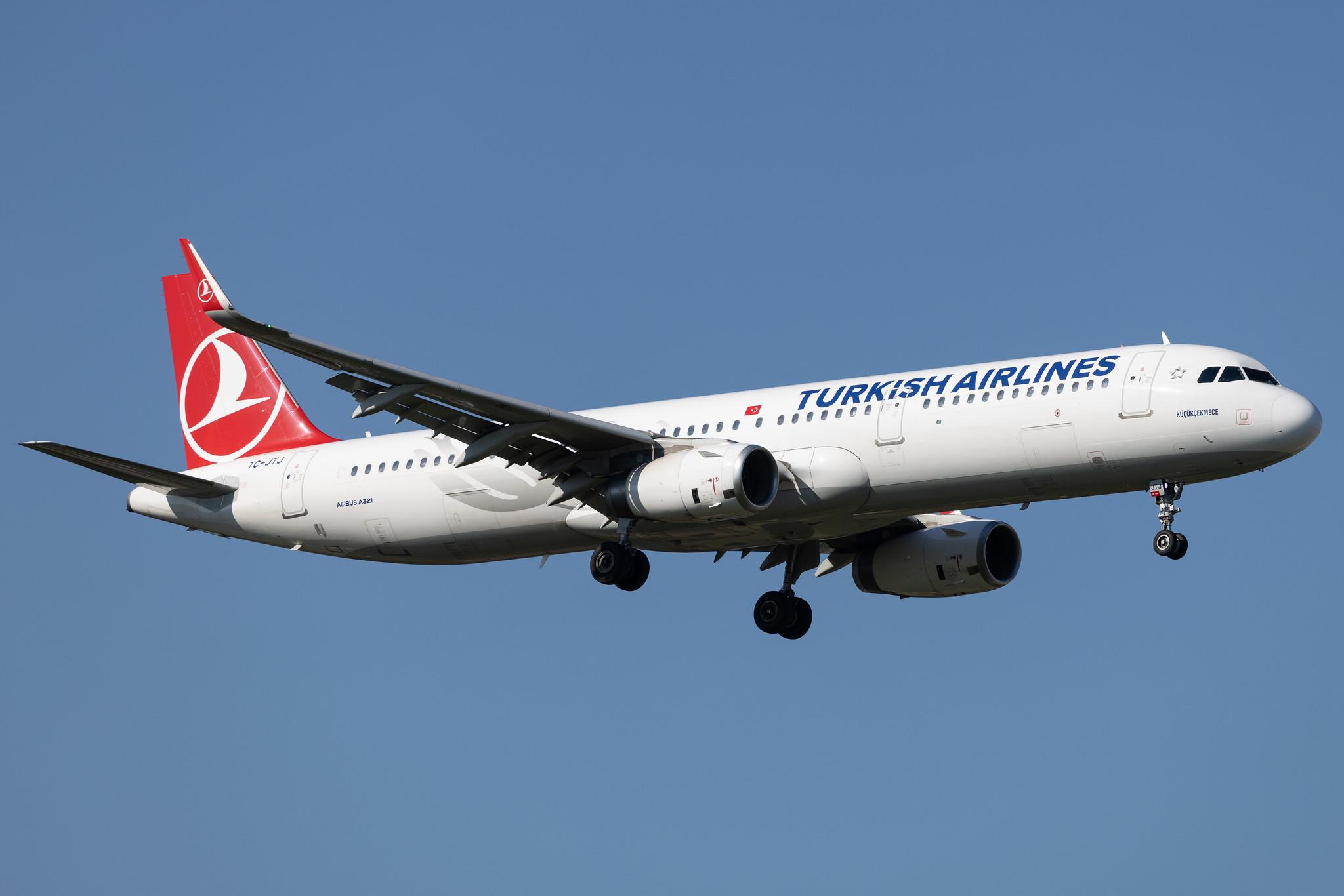Hamburg Airport: Turkish Airlines (TK / THY) | Airbus A321-231 A321 | TC-JTJ | MSN 7139