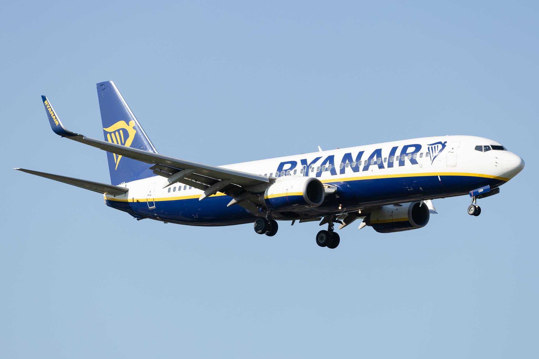 Hamburg Airport: Ryanair (FR / RYR) | Boeing 737-8AS B738 | EI-EBR | MSN 37530
