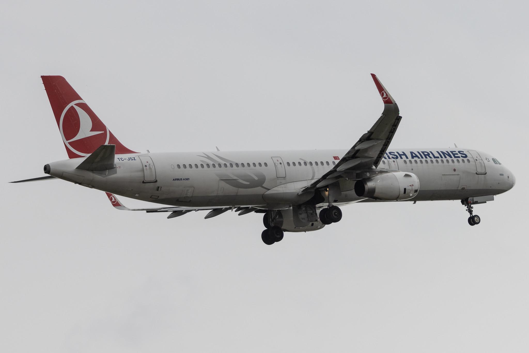 Hamburg Airport: Turkish Airlines (TK / THY) | Airbus A321-231 A321 | TC-JSZ | MSN 6766