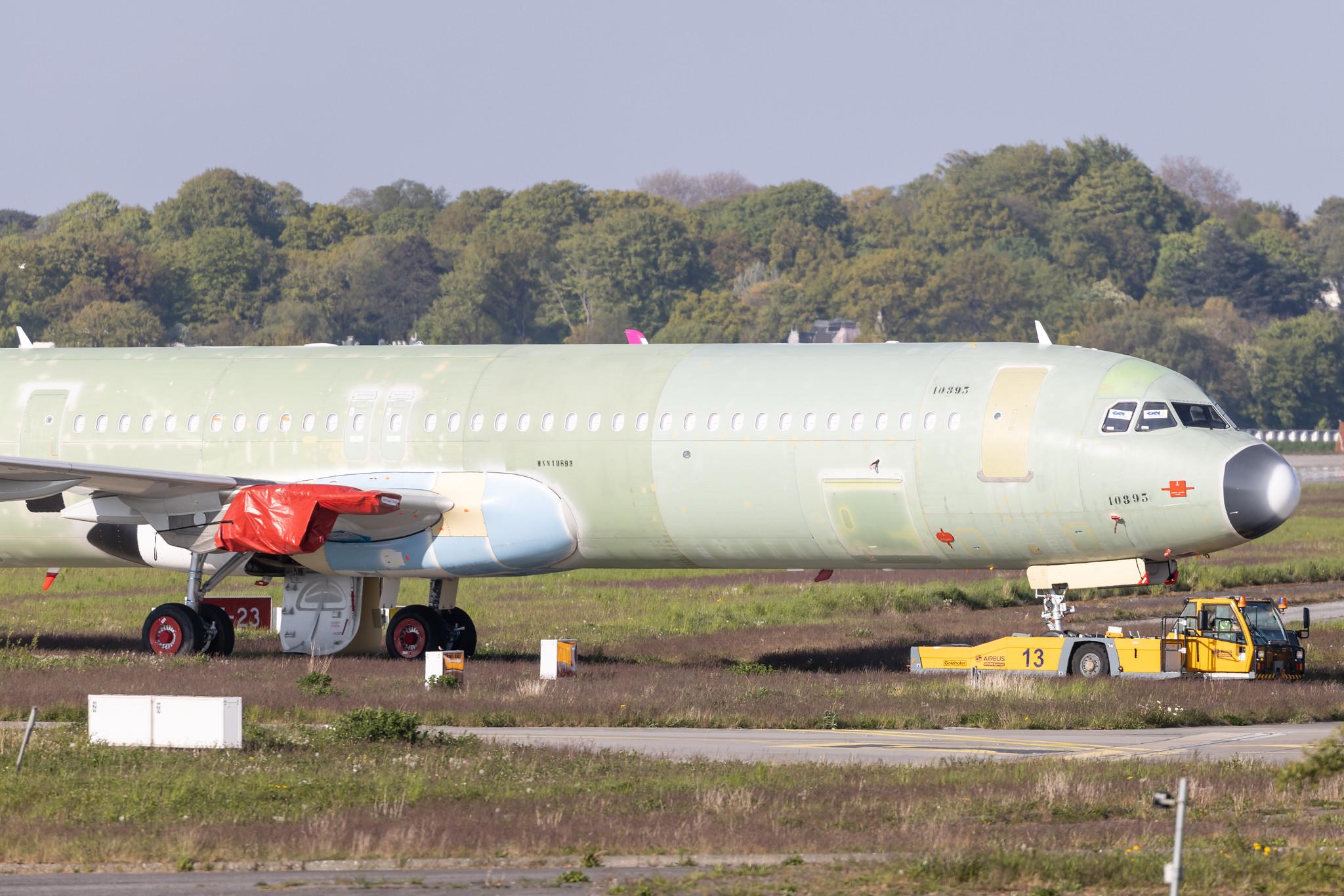 Hamburg Finkenwerder: Wizz Air (W6 / WZZ) | Airbus A321-271NX A21N | D- | HA- | MSN 10893