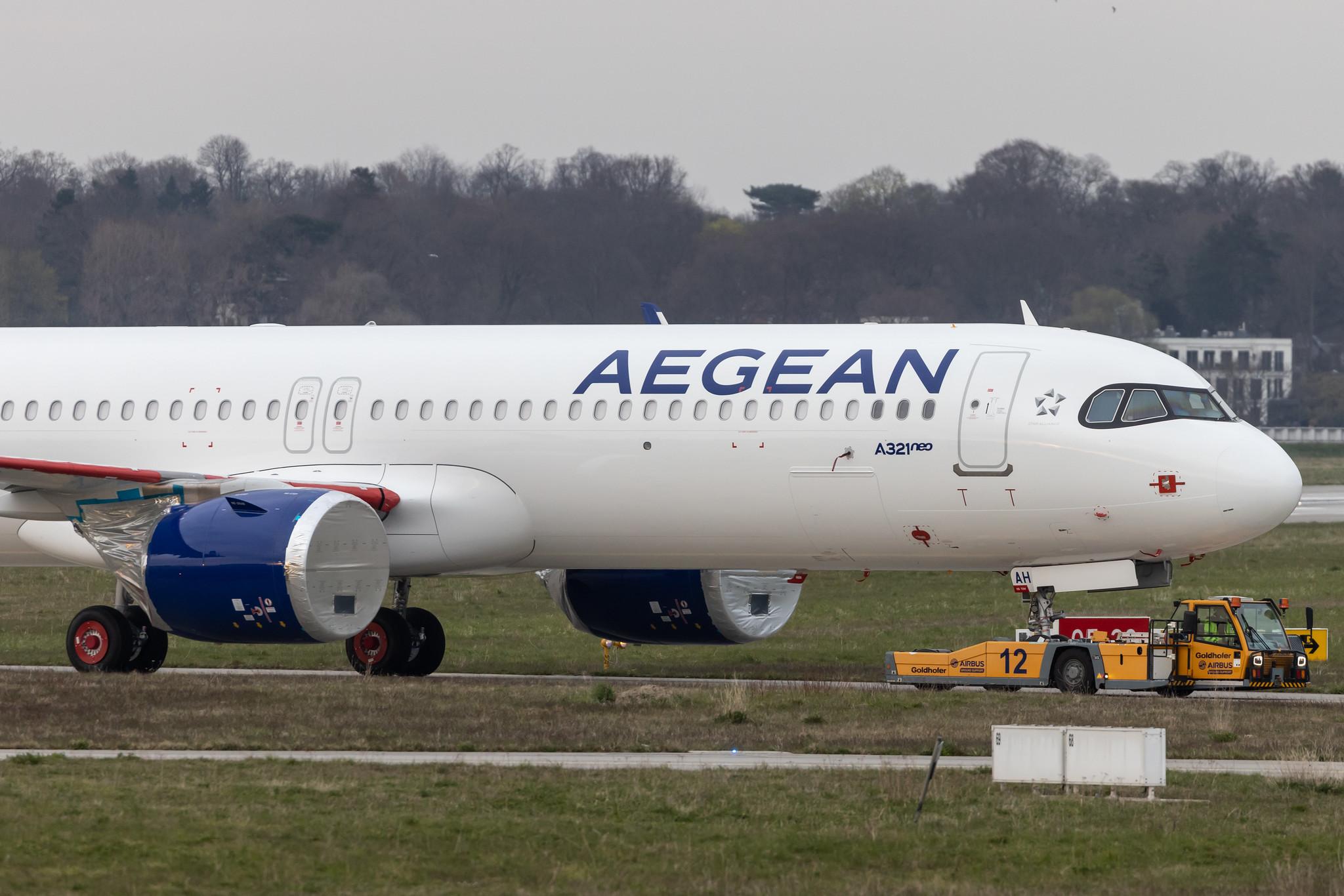 Hamburg Finkenwerder: Aegean Airlines (A3 / AEE) |  Airbus A321-271NX A21N | D-AZAX | MSN 10844