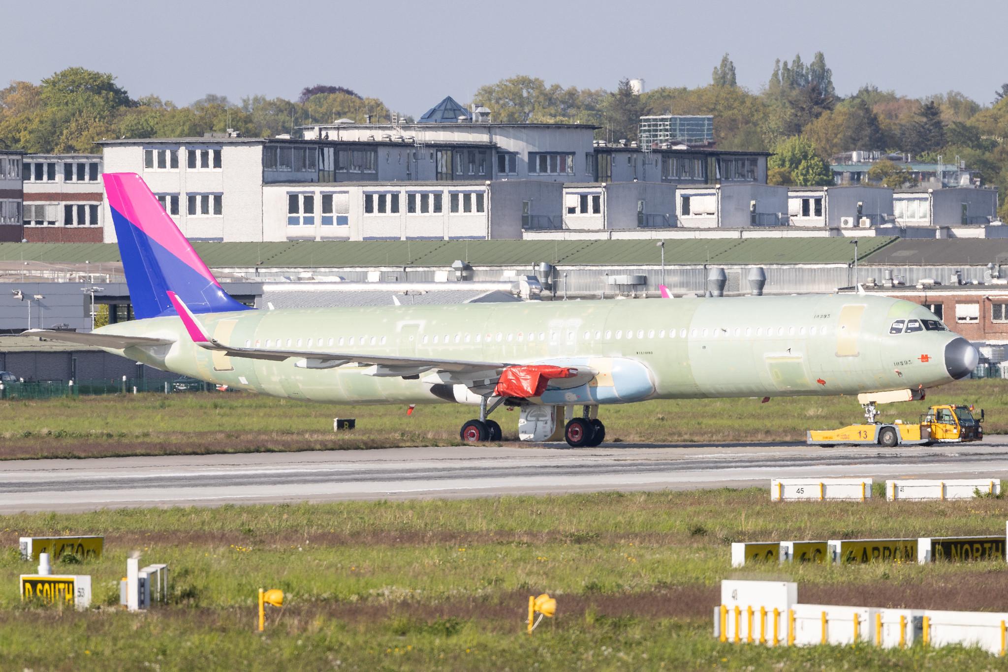 Hamburg Finkenwerder: Wizz Air (W6 / WZZ) | Airbus A321-271NX A21N | D- | HA- | MSN 10893