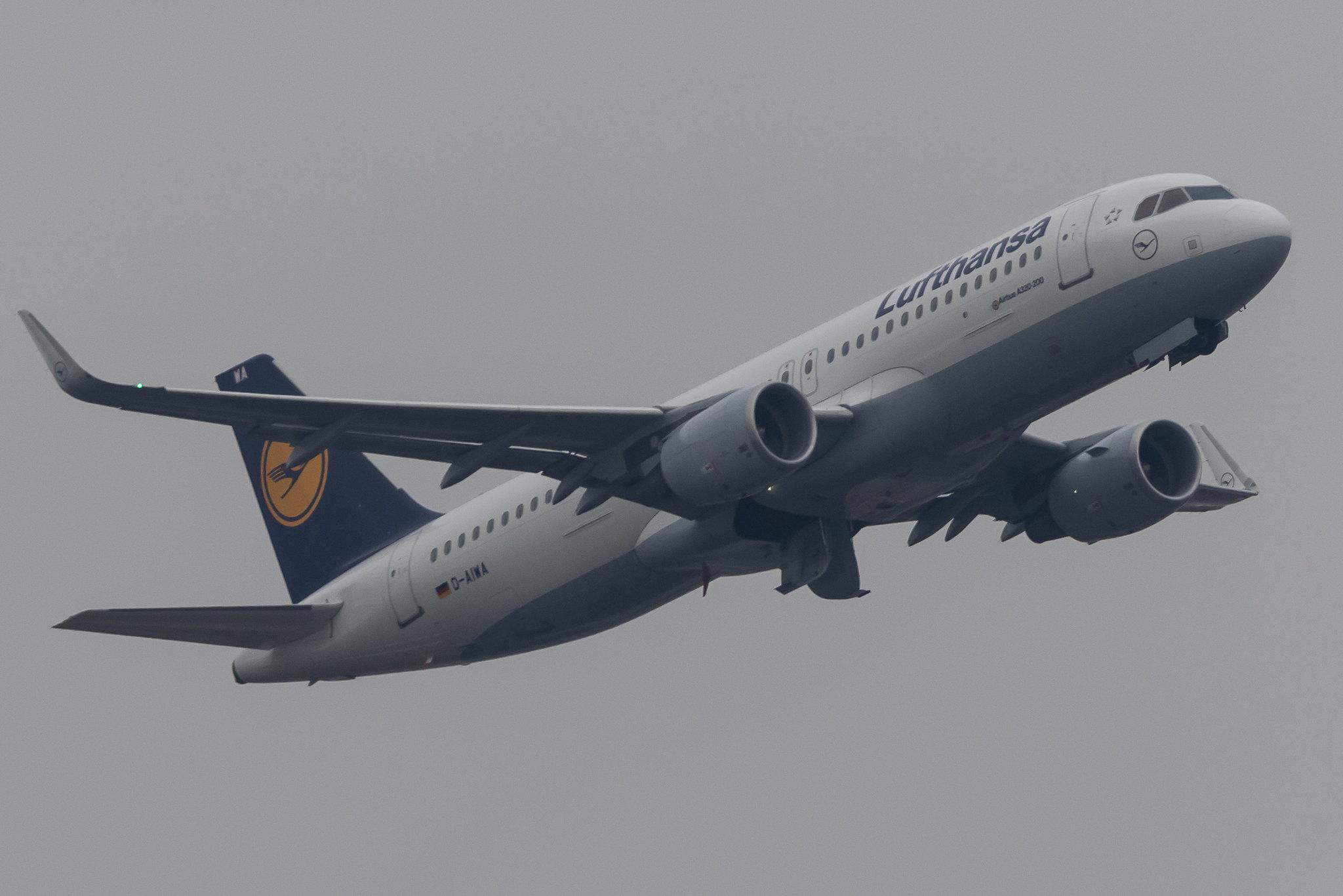 Frankfurt Airport: Lufthansa (LH / DLH) |  Airbus A320-214 A320 | D-AIWA | MSN 7681
