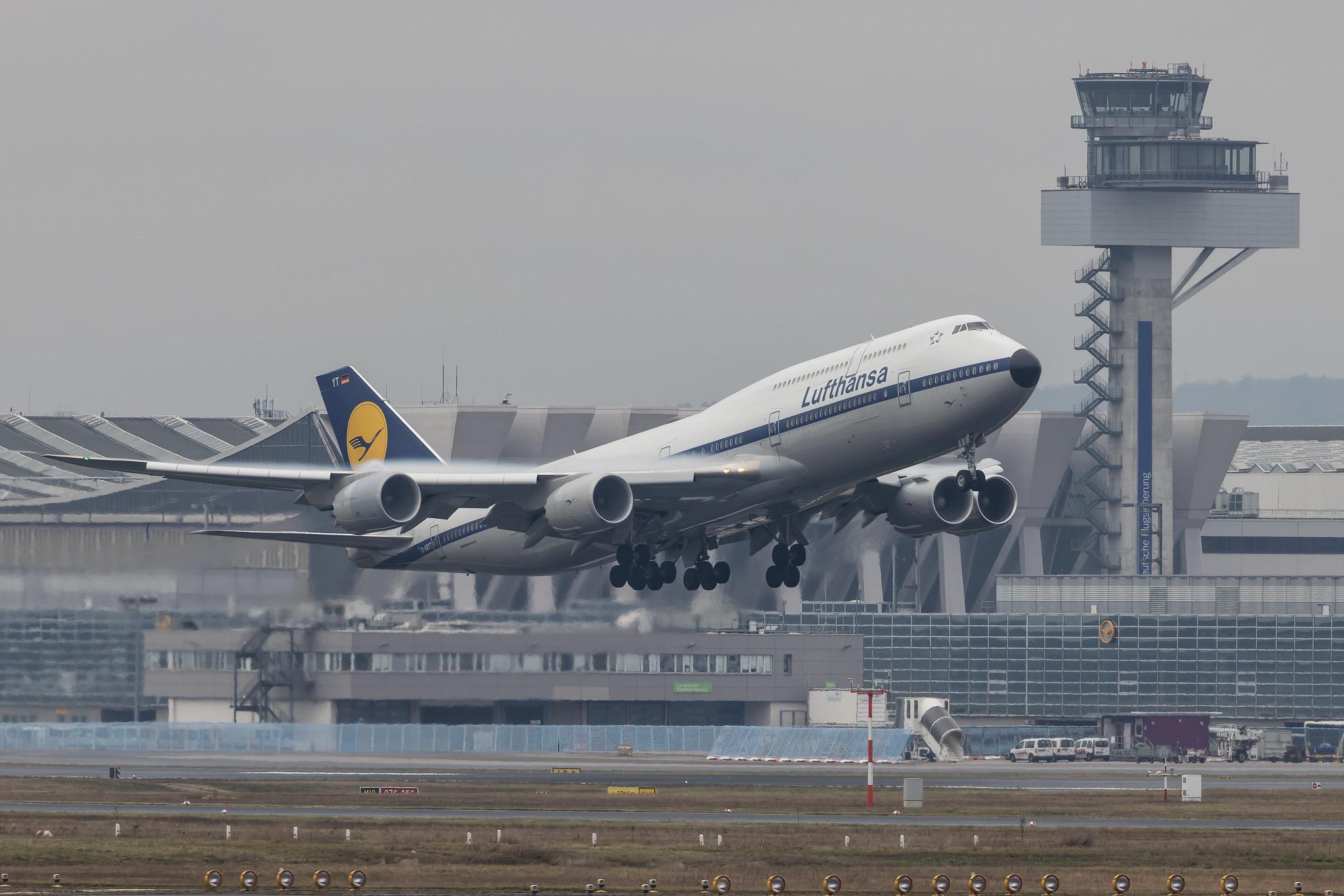 Frankfurt Airport: Lufthansa (LH / DLH) |  Livery: Retro Livery |  Boeing 747-830 B748 | D-ABYT | MSN 37844