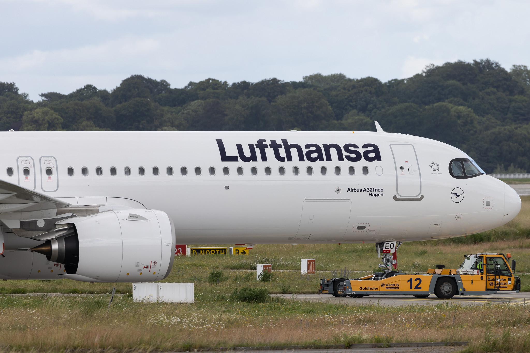 Hamburg Finkenwerder: Lufthansa (LH / DLH) | Airbus A321-271NX A21N | D-AVYH | D-AIEO | MSN 10892
