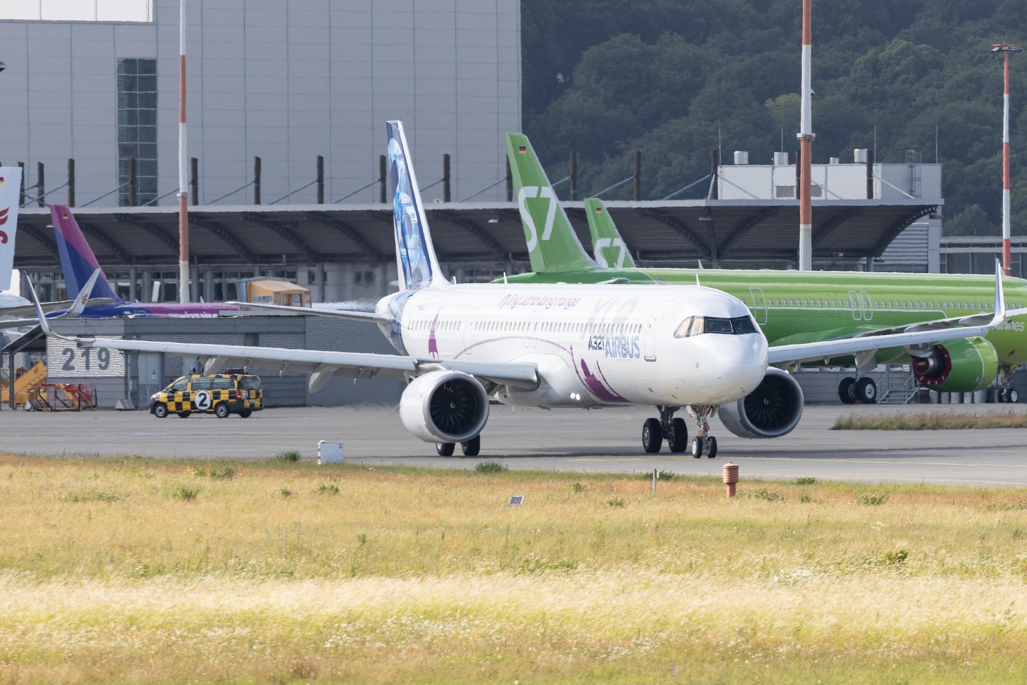 Hamburg Finkenwerder: Airbus Industrie (VK / AIB) |  Airbus A321-251NY A21N | F-WXLR | MSN 11000