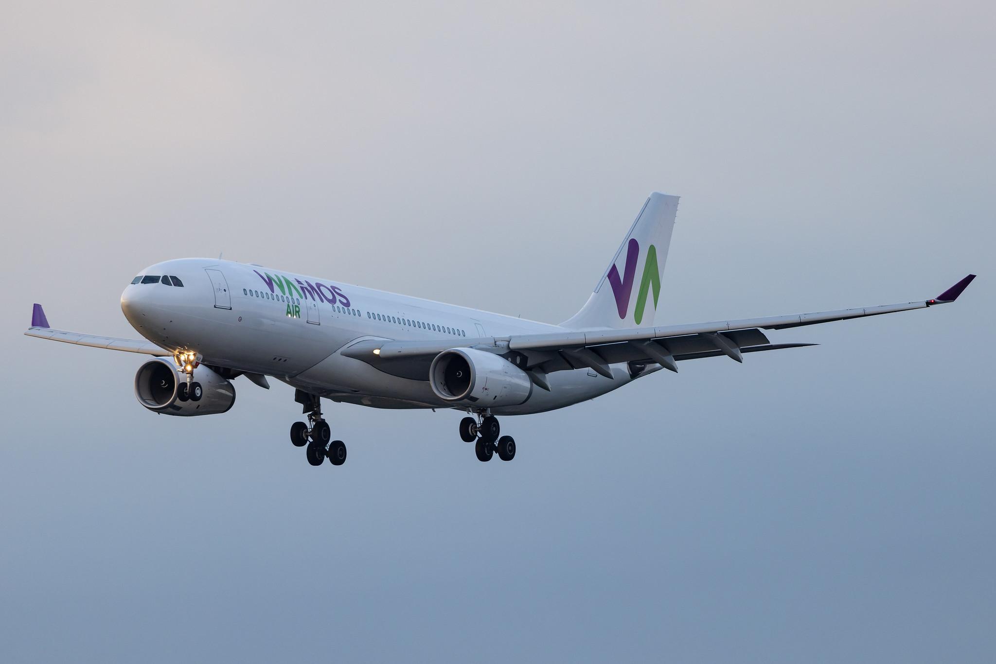 Hamburg Airport: Wamos Air (EB / PLM) |  Airbus A330-243 A332 | EC-NUI | MSN 0963