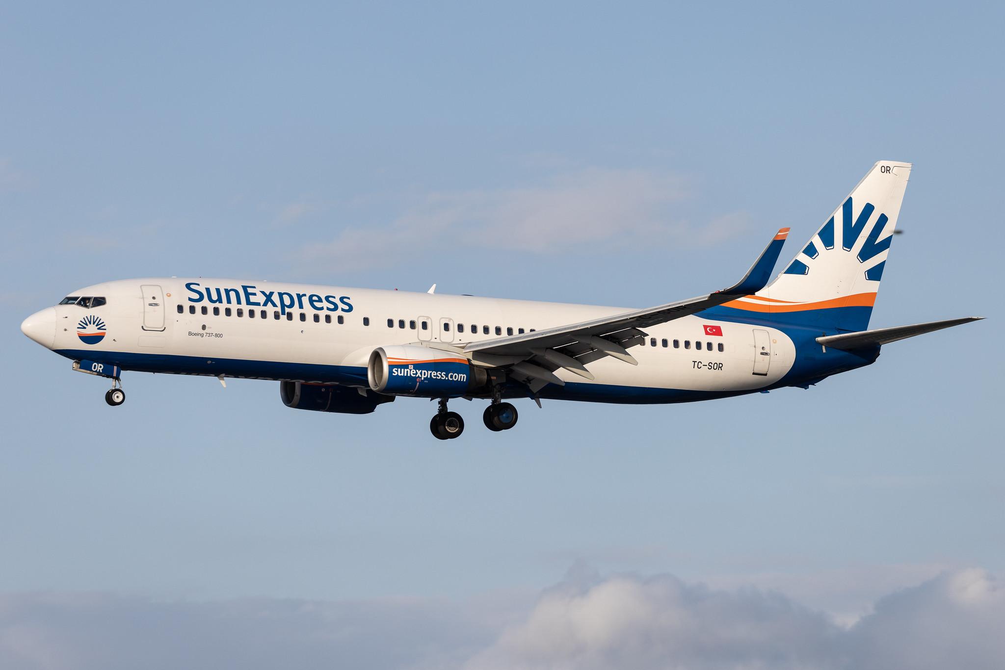 Hamburg Airport: SunExpress (XQ / SXS) | Boeing 737-8AS B738 | TC-SOR | MSN 33563
