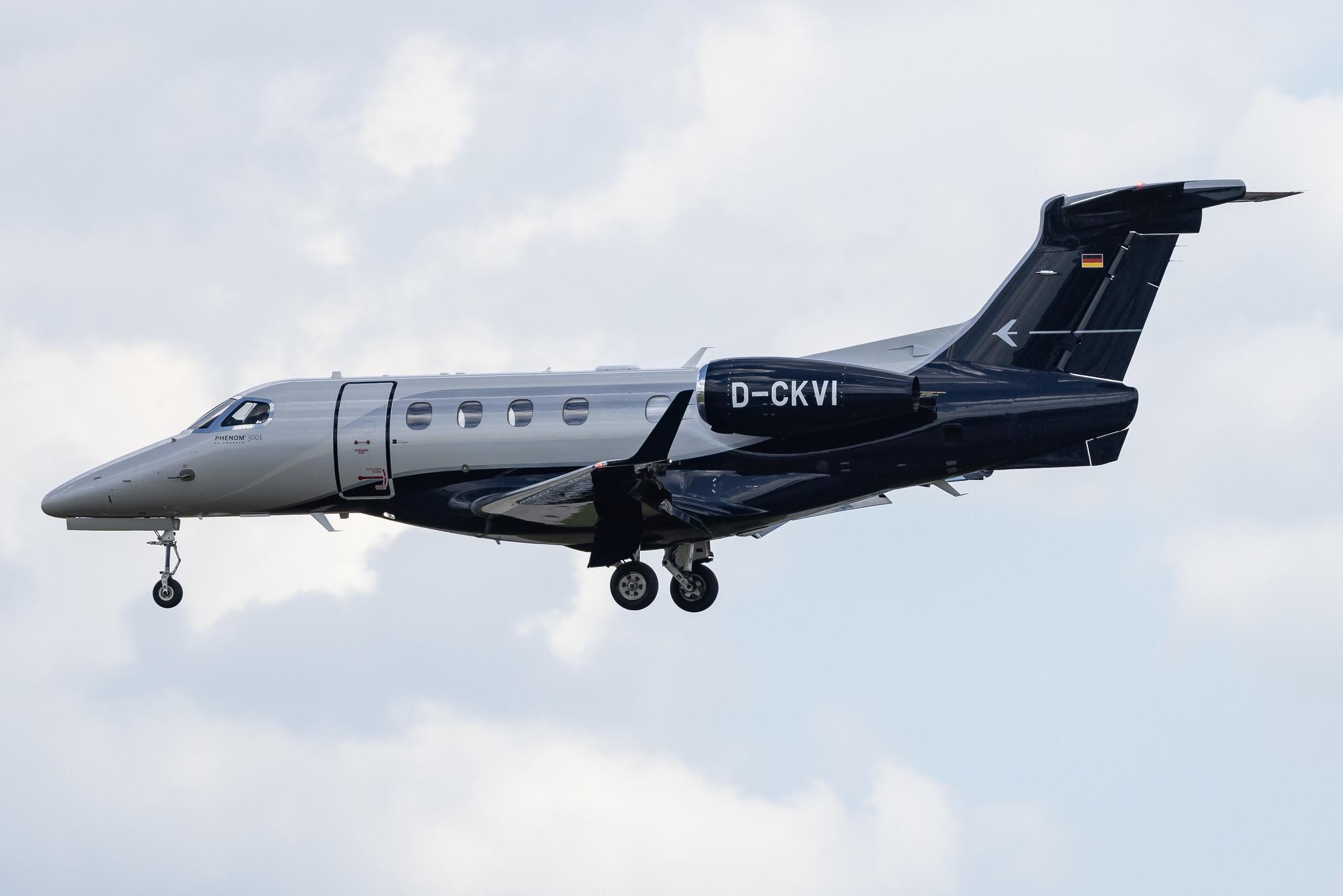 Hamburg Airport: Private owner | Embraer Phenom 300 E55P | D-CKVI | MSN 50500560