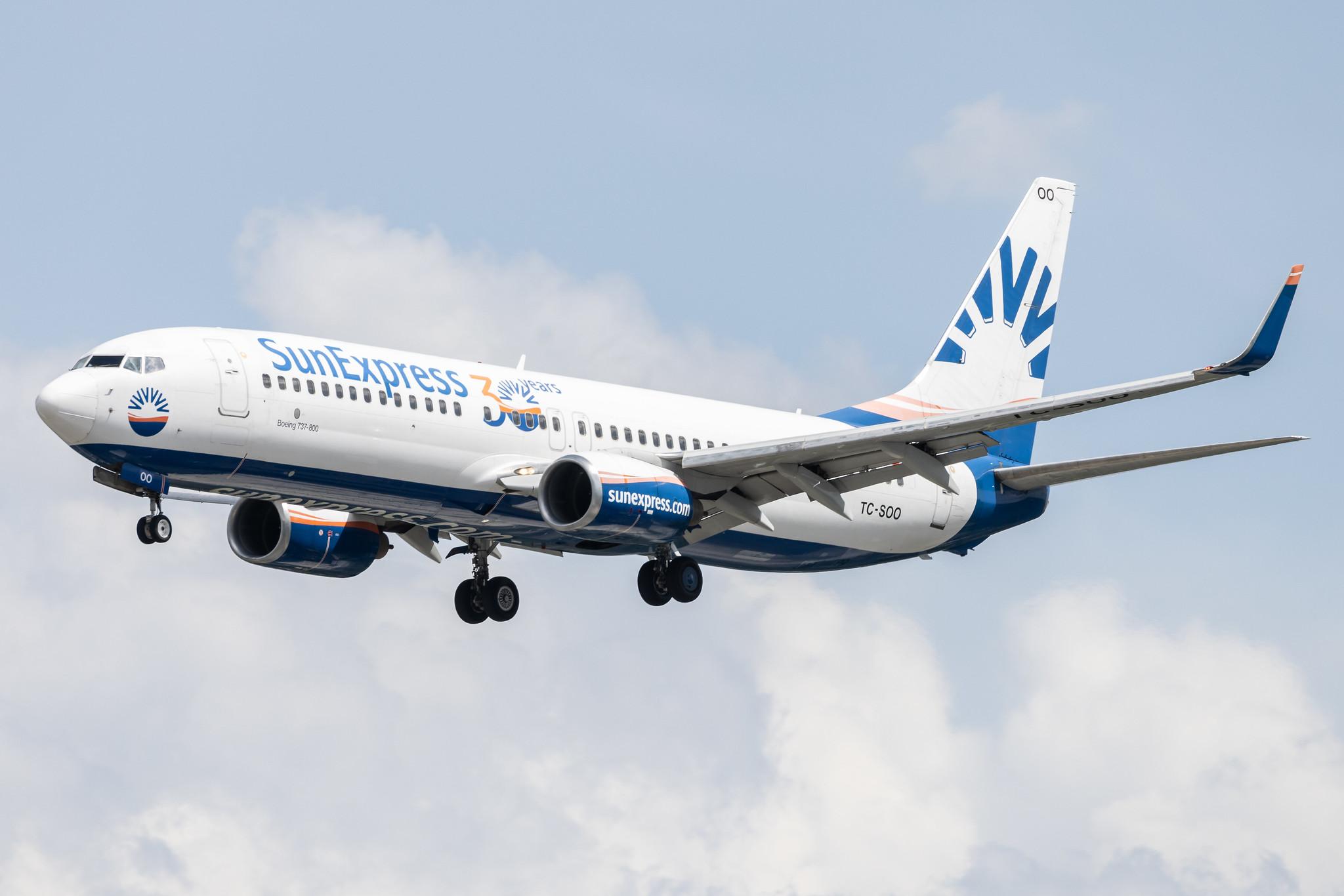 Hamburg Airport: SunExpress (XQ / SXS) | Boeing 737-8AS B738 | TC-SOO | MSN 33558