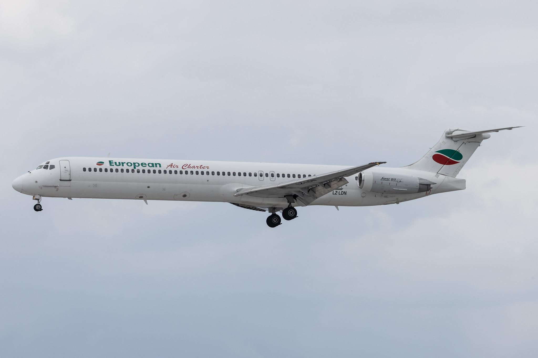 Hamburg Airport: European Air Charter (H6 / BUC) | McDonnell Douglas MD-82 MD82 | LZ-LDN | MSN 53216