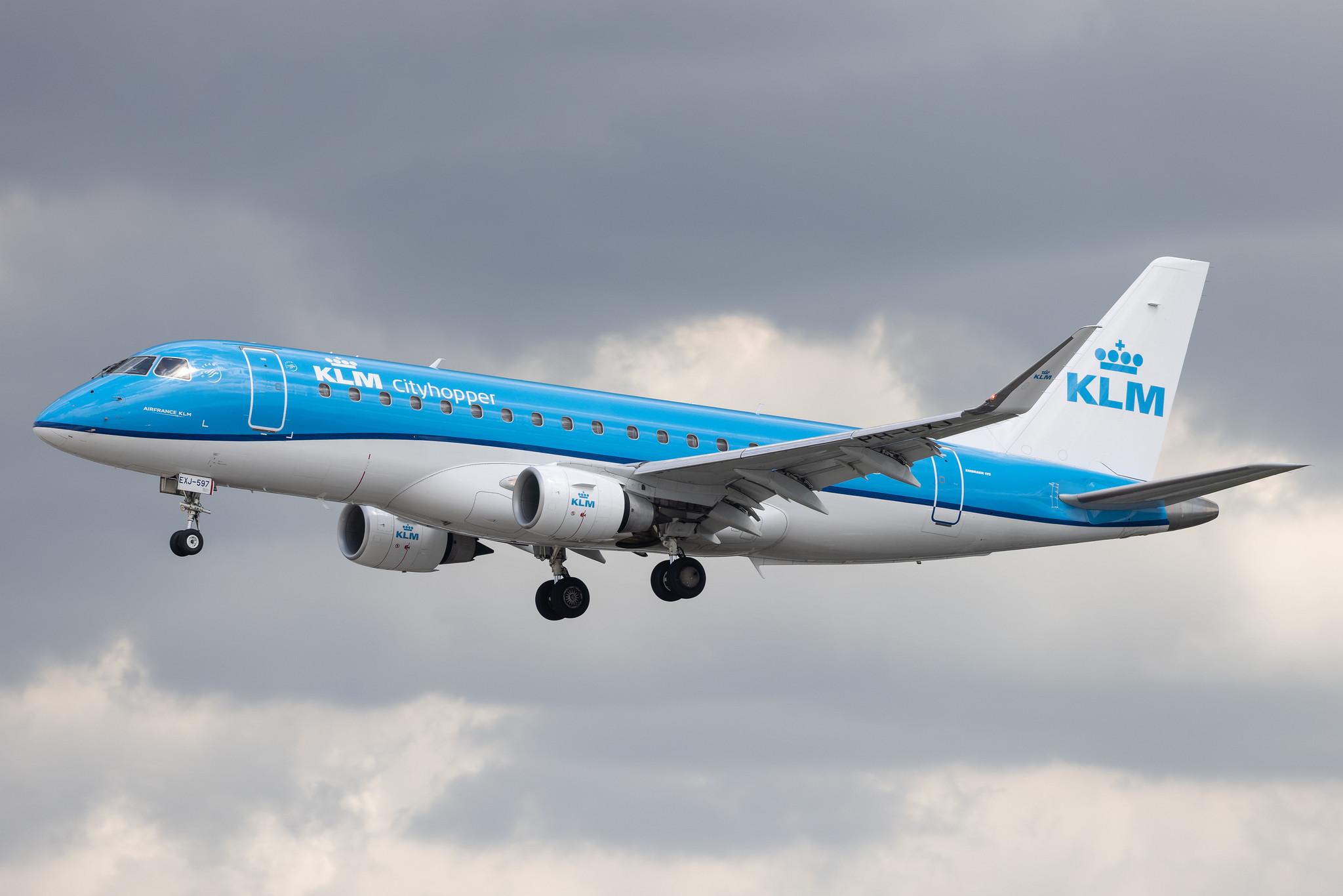 Hamburg Airport: KLM (KL / KLM) | Operator: KLM Cityhopper | Embraer E175STD E75L | PH-EXJ | MSN 17000597