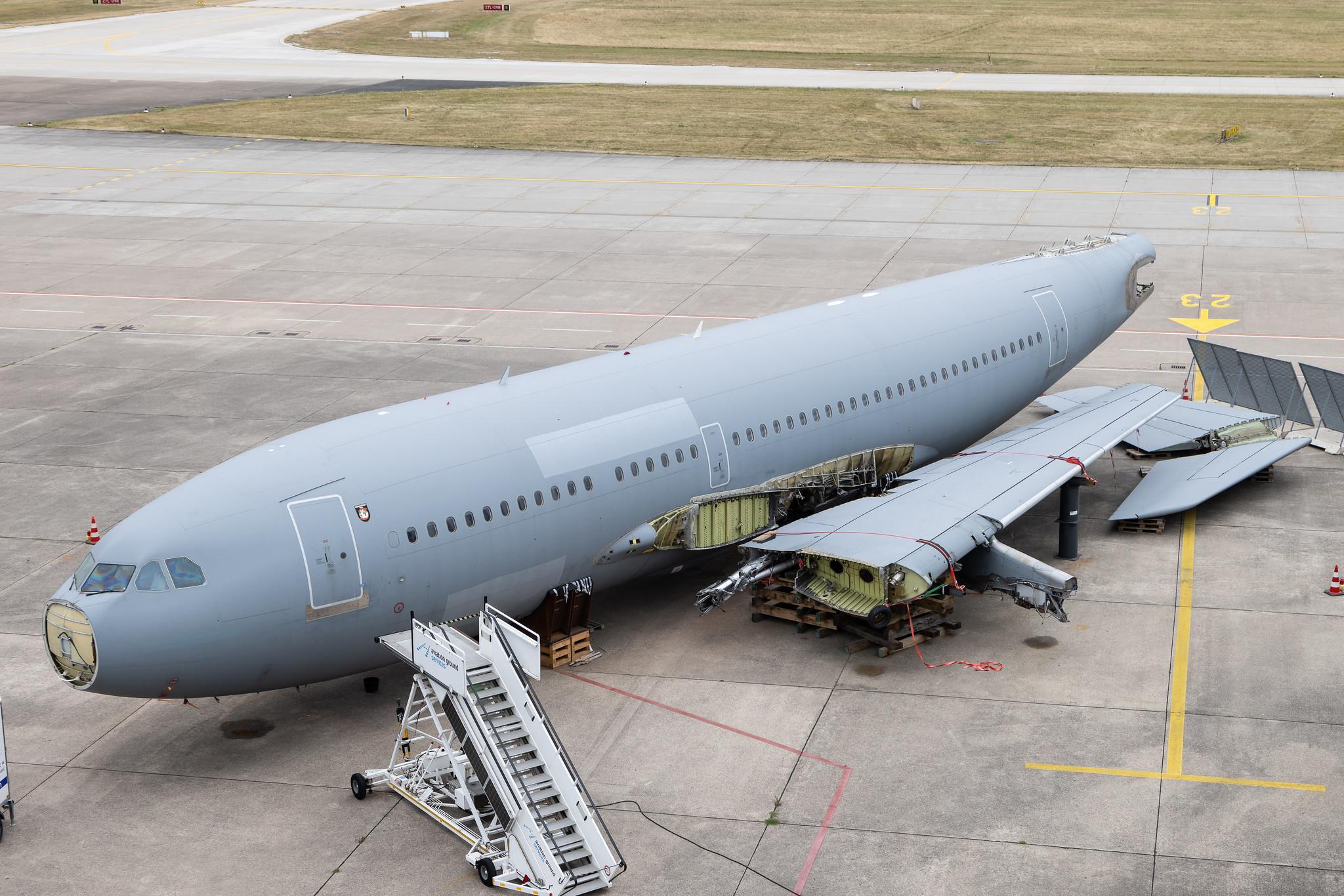 Hannover Airport: German Air Force (/ GAF) | Airbus A310-304 A310 | 10+23 | MSN 503