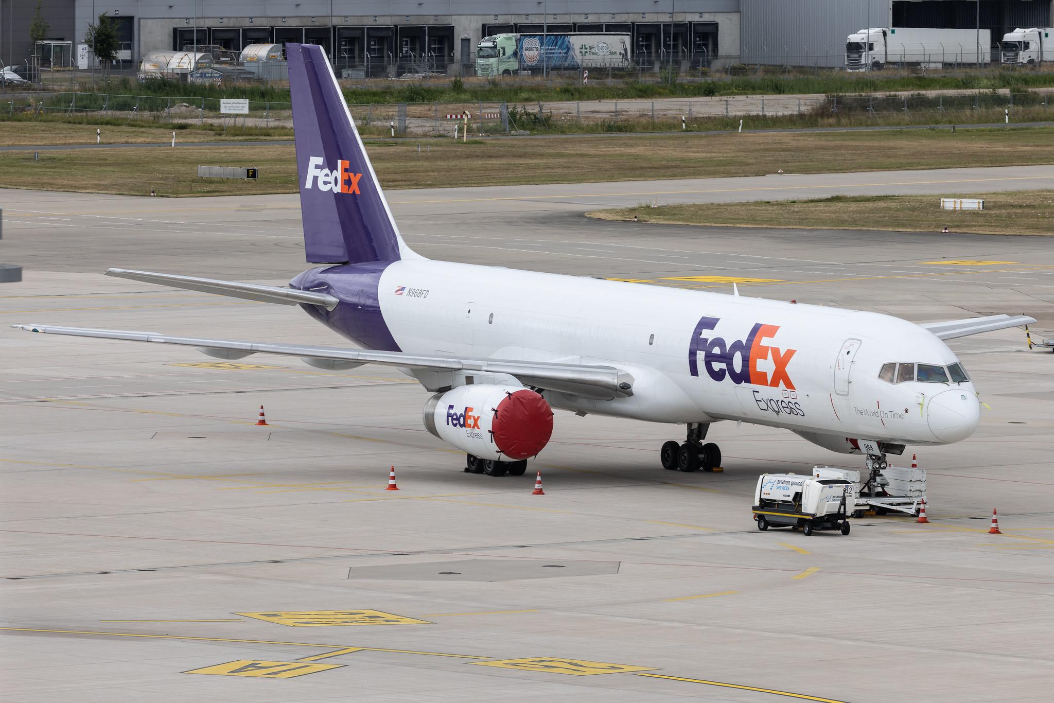 Hannover Airport: FedEx (FX / FDX) | Boeing 757-28A(SF) B752 | N968FD | MSN 26274