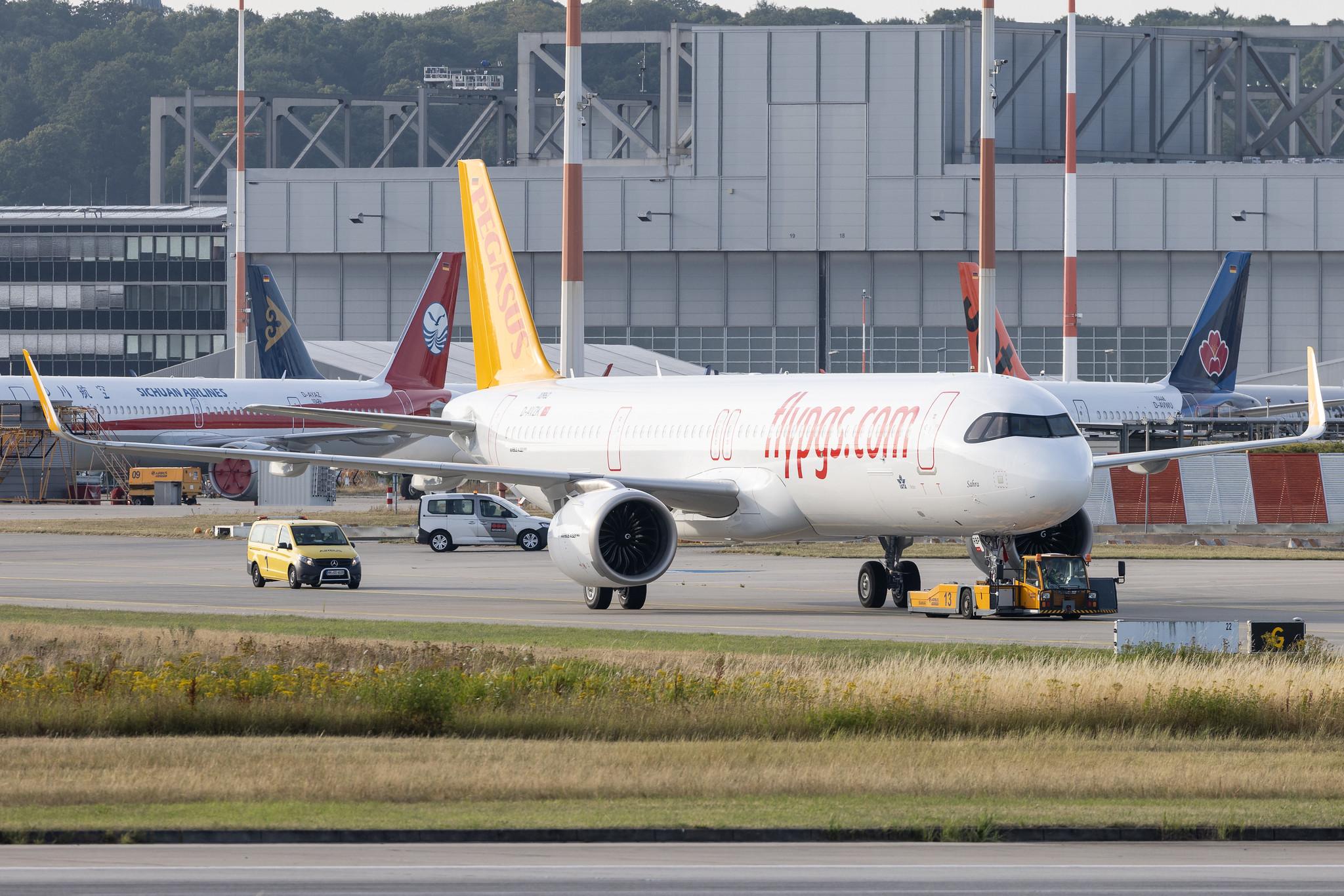 Hamburg Finkenwerder: Pegasus (PC / PGT) | Airbus A321-251NX A21N | D-AVZK | TC-RBP | MSN 10962