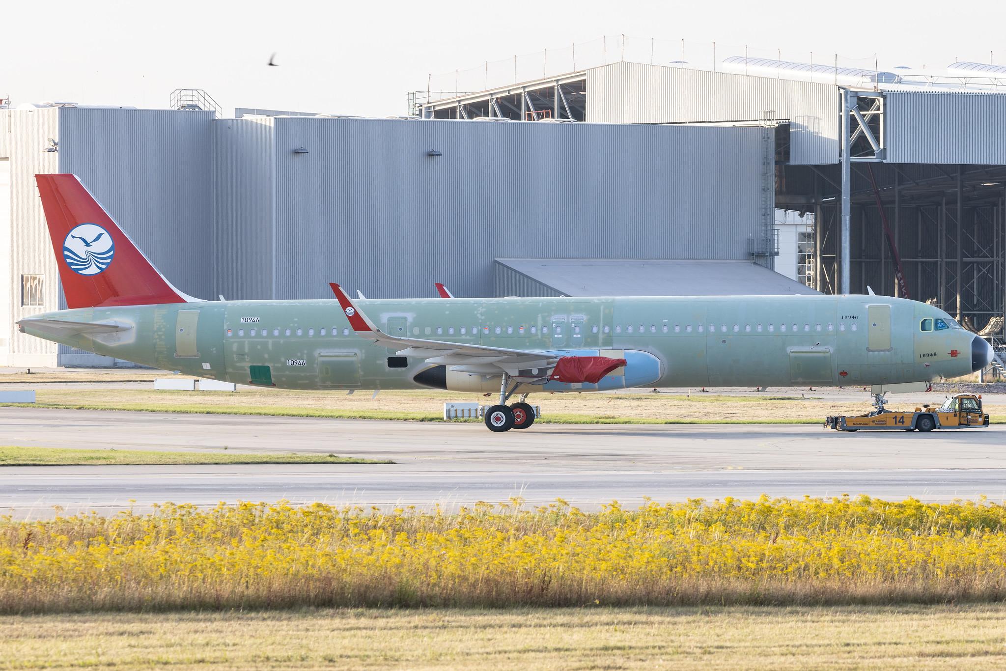 Hamburg Finkenwerder: Sichuan Airlines (3U / CSC) | Airbus A321-271NX A21N | D-AZYT | MSN 10946