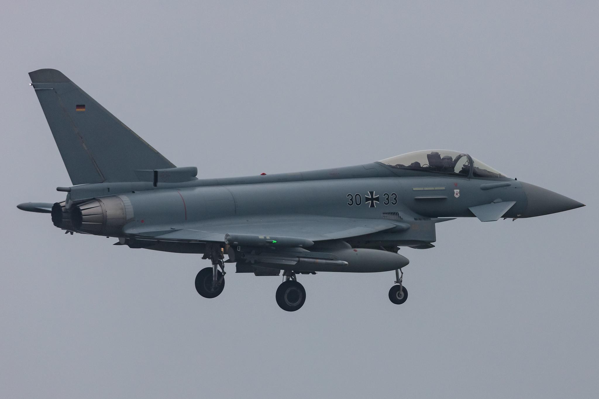 Fliegerhorst Hohn: German Air Force (/ GAF) | Eurofighter Typhoon EF2000 EUFI | 30+33 | MSN GS021