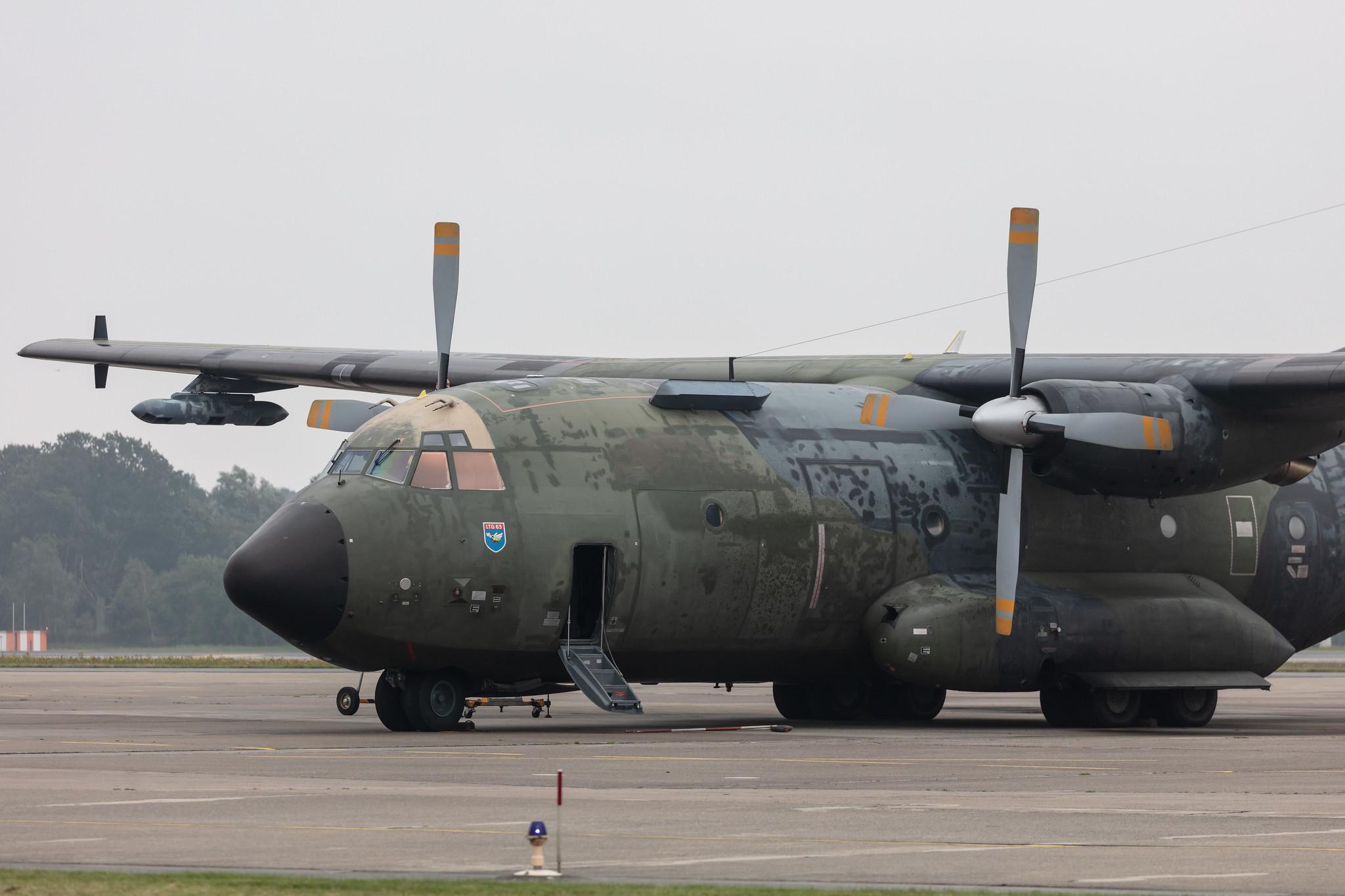 Fliegerhorst Hohn: German Air Force (/ GAF) | Transall C-160D C160 | 50+51 | MSN D73