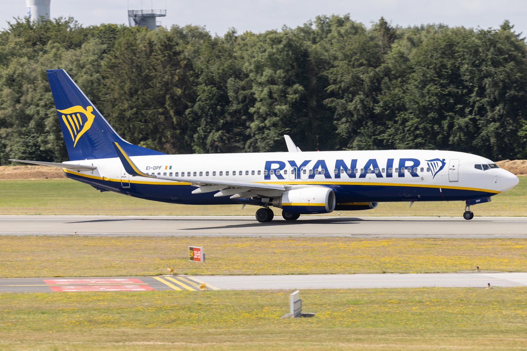 Hamburg Airport: Ryanair (FR / RYR) |  Boeing 737-8AS B738 | EI-DPF | MSN 33606