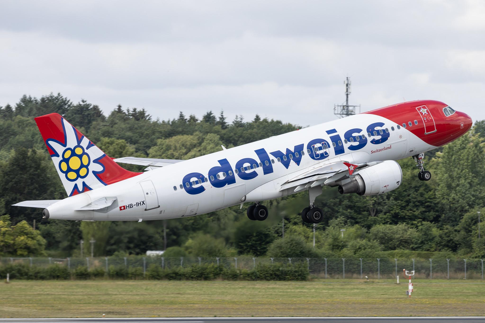 Hamburg Airport: Edelweiss Air (WK / EDW) | A320 | HB-IHX | MSN 0942