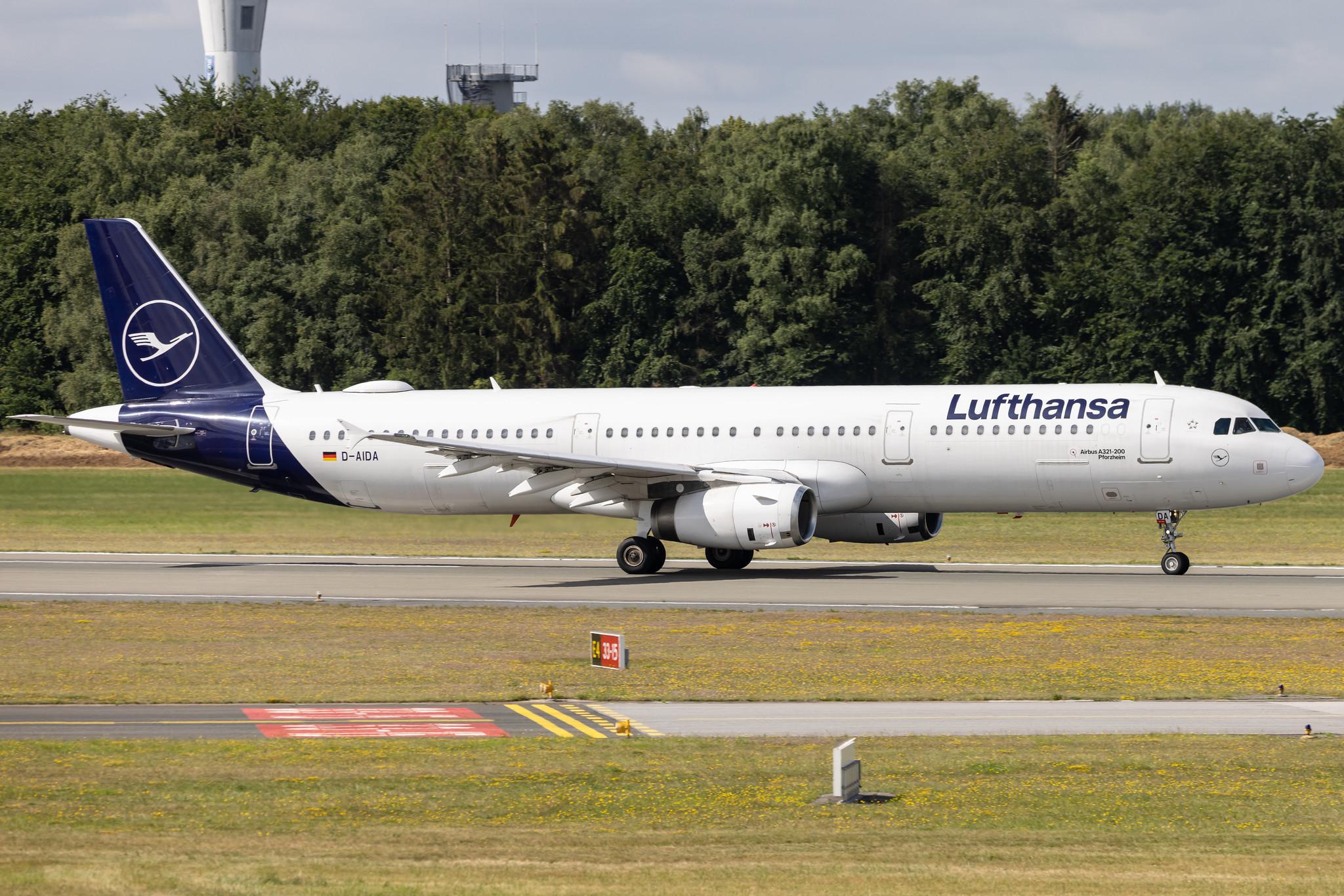 Hamburg Airport: Lufthansa (LH / DLH) | Airbus A321-231 A321 | D-AIDA | MSN 4360